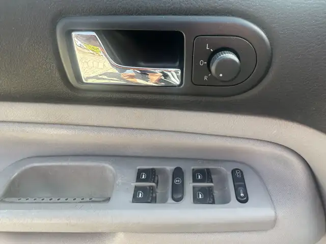 Volkswagen Golf view 11