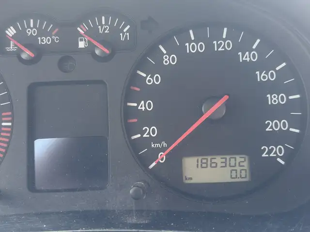 Volkswagen Golf view 10
