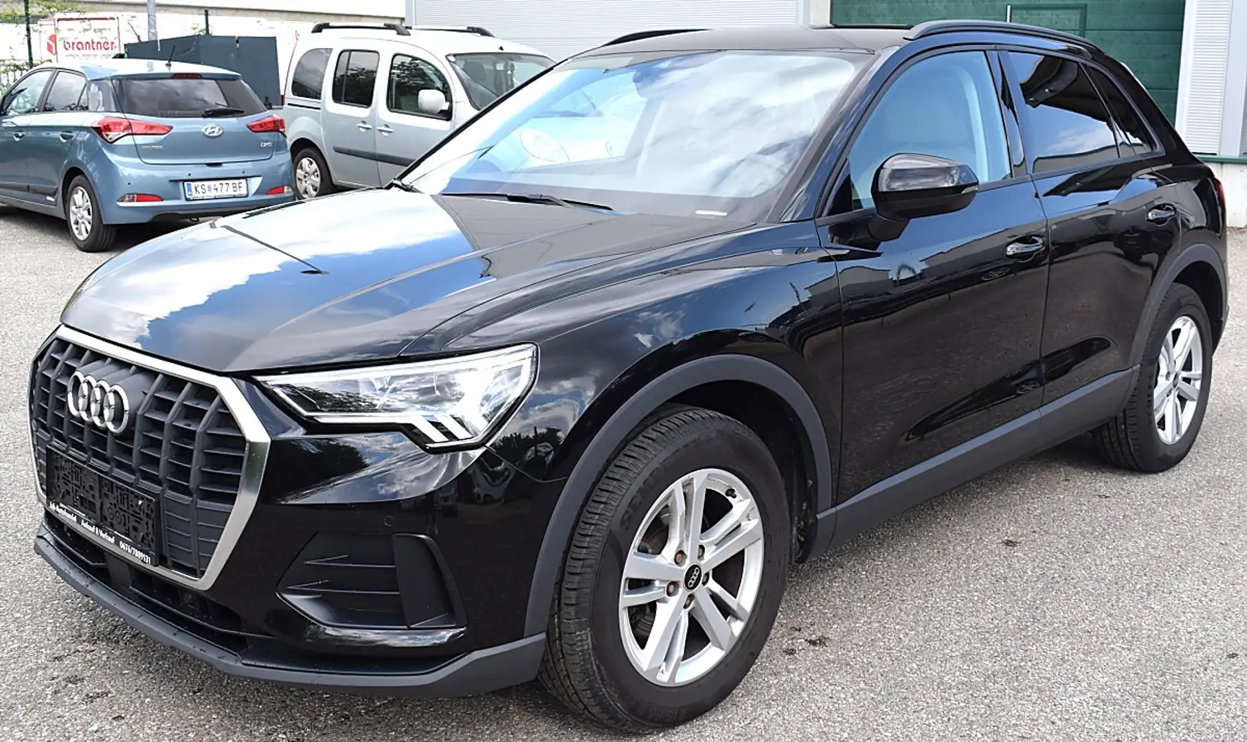 Audi Q3 35 TDI intense S-tronic Schwarz - 1