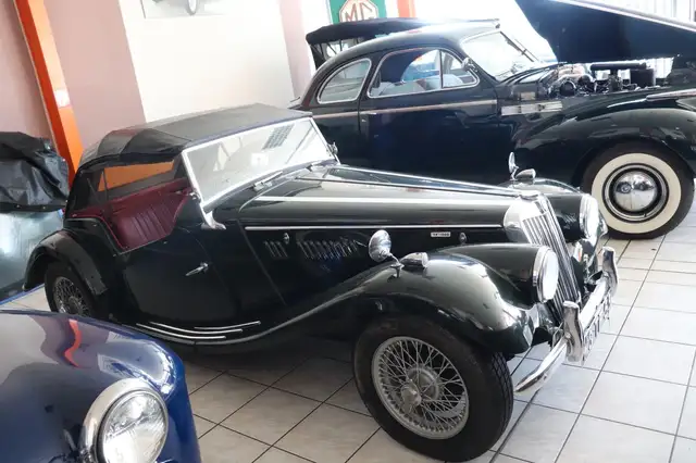 MG TF 1955  kürzlich restauriert racing green 12Vol