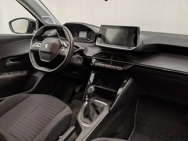 Peugeot 208 view 6