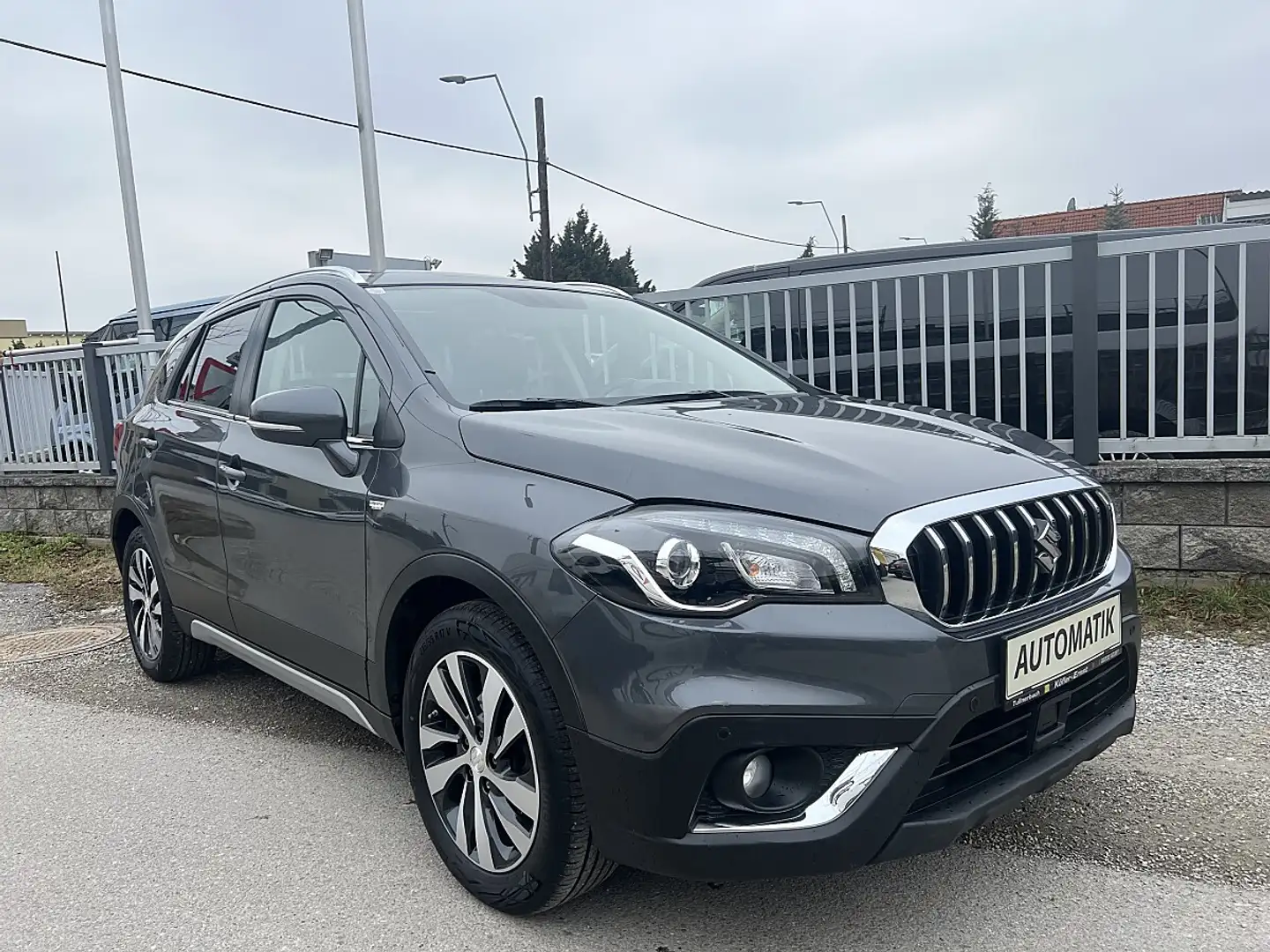 Suzuki SX4 S-Cross 1,4 DITC flash*Automatik*ALLRAD* Grau - 1
