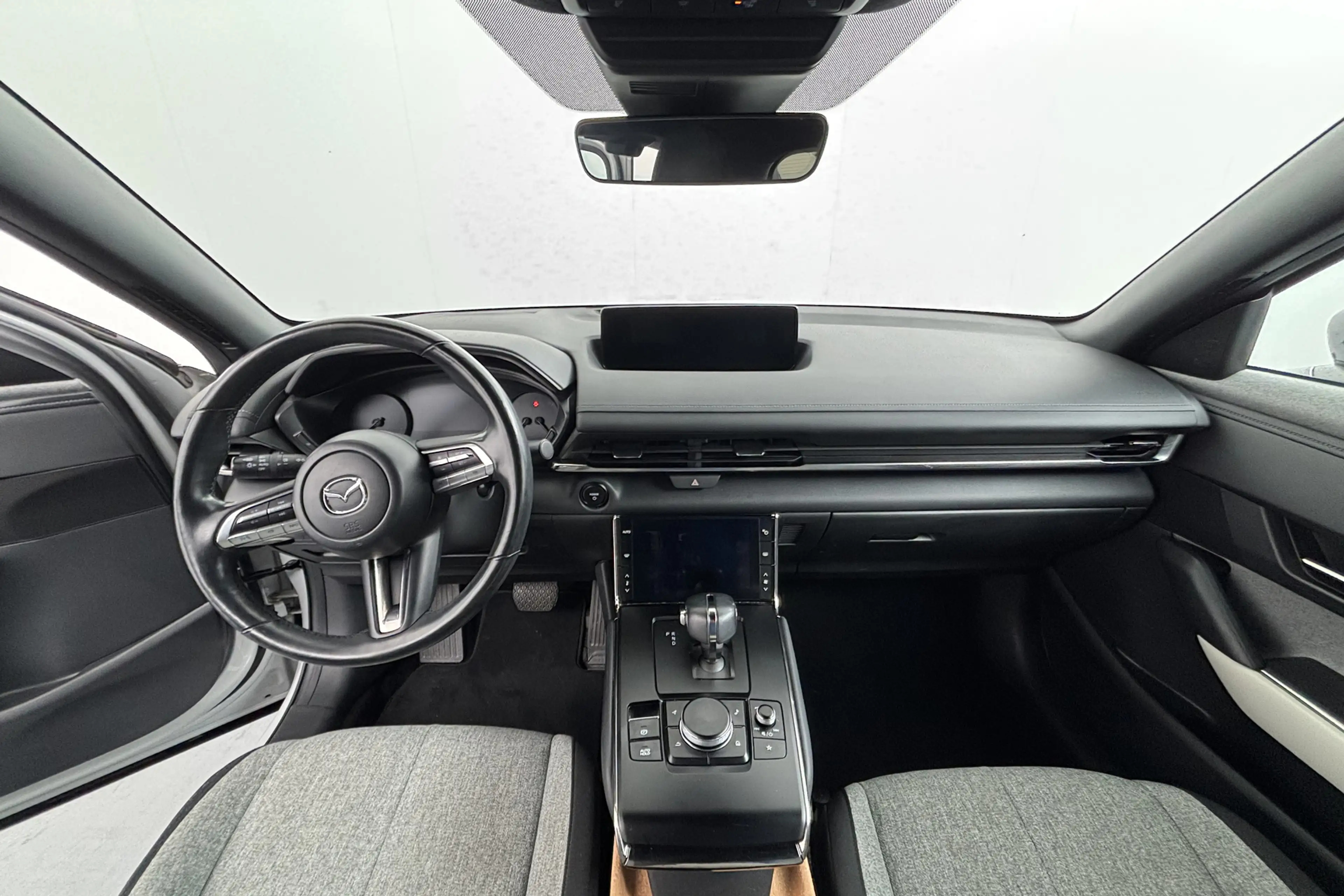 Mazda MX-30 e-SkyActiv 145 Comfort 36 kWh Onderweg-naar-dealer — photo 9