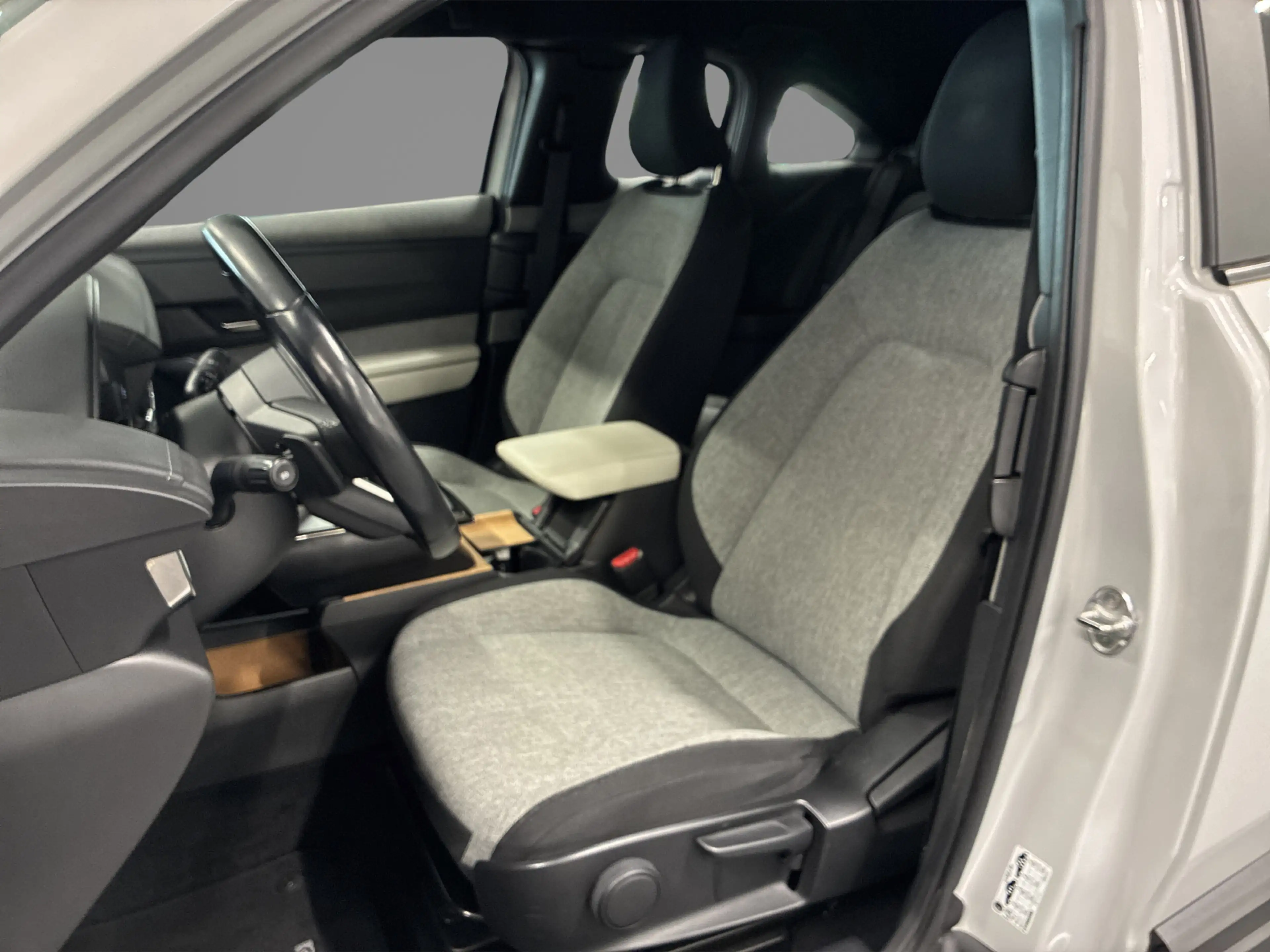 Mazda MX-30 e-SkyActiv 145 Comfort 36 kWh Onderweg-naar-dealer — photo 10