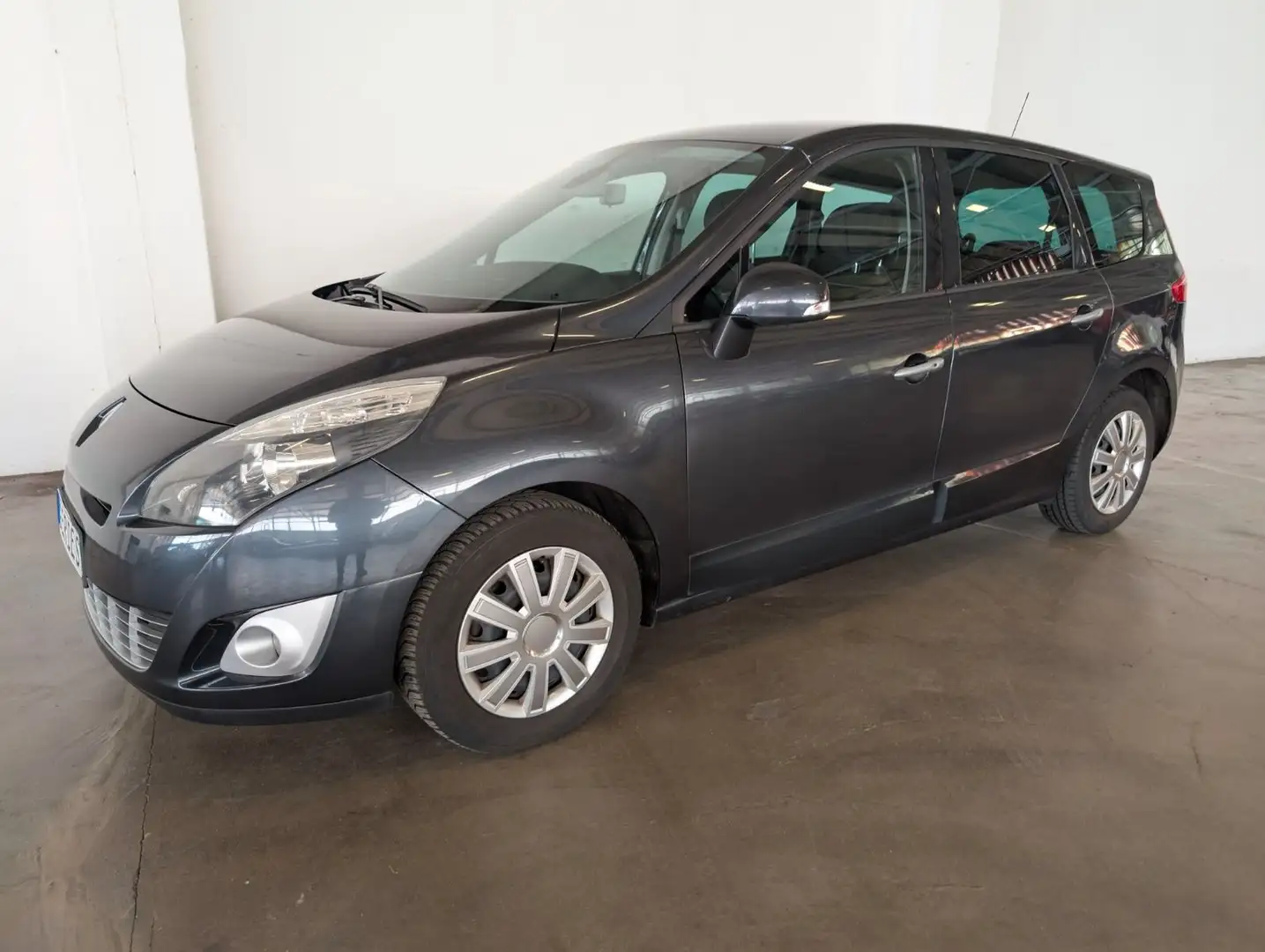 Renault Scenic Grand Dynamique 1.6 16V 110 Gris - 1