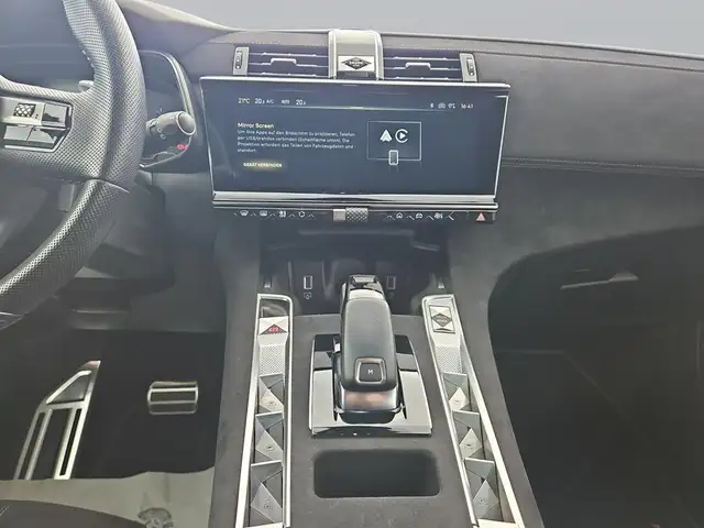 DS Automobiles DS 7 Crossback view 12