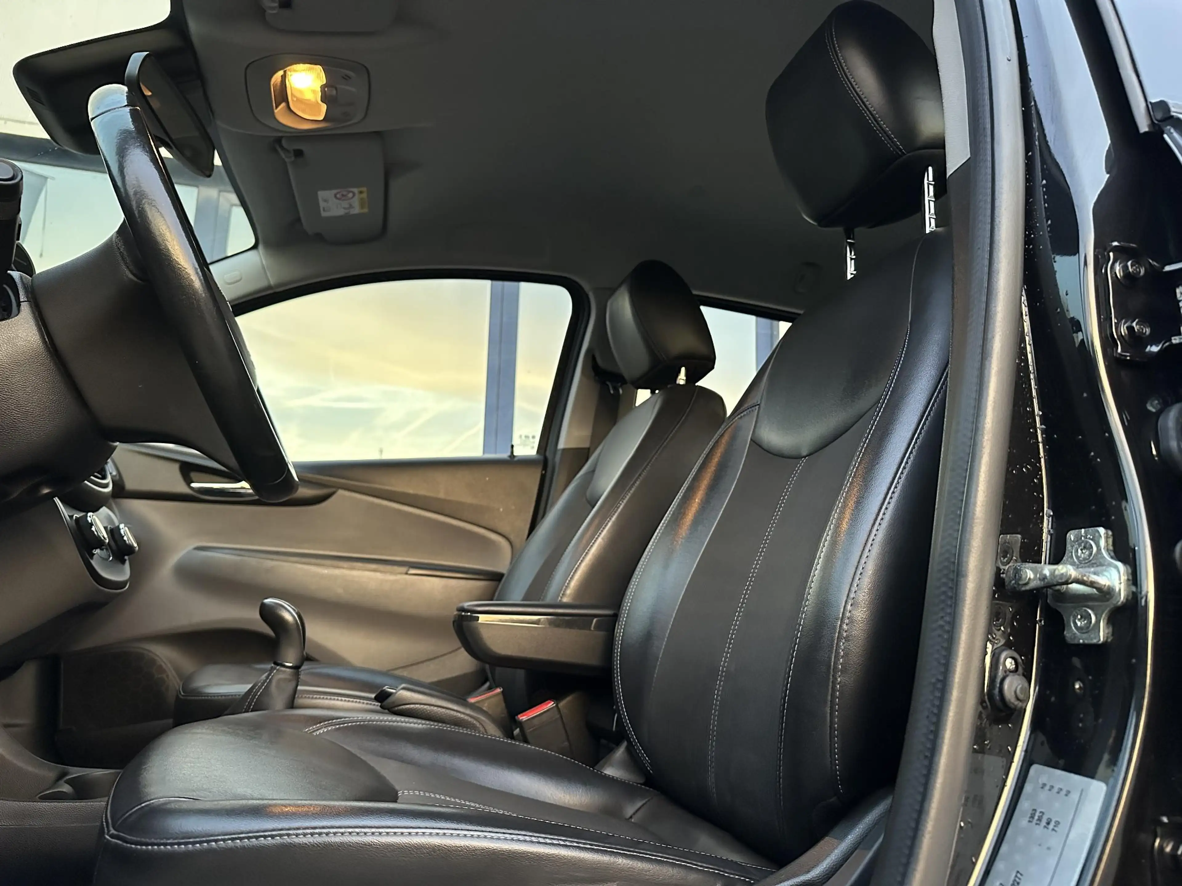 Opel Karl 1.0 ecoFLEX Cosmo Stoel/stuurverwarming l PDC l Cl — photo 3