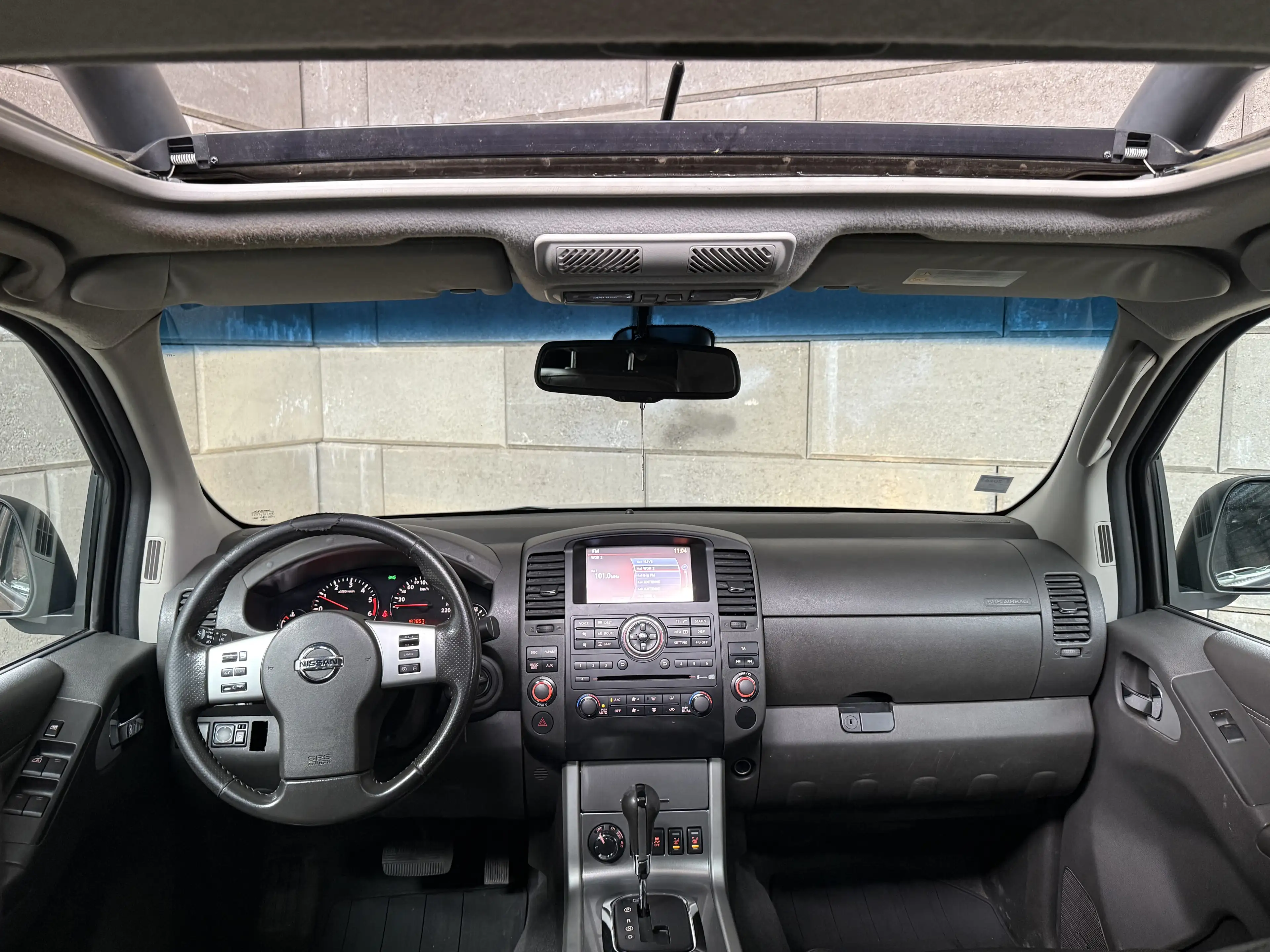 Nissan Navara 3.0 V6 dCi 231 Double Cab Ultimate Edition A — photo 13
