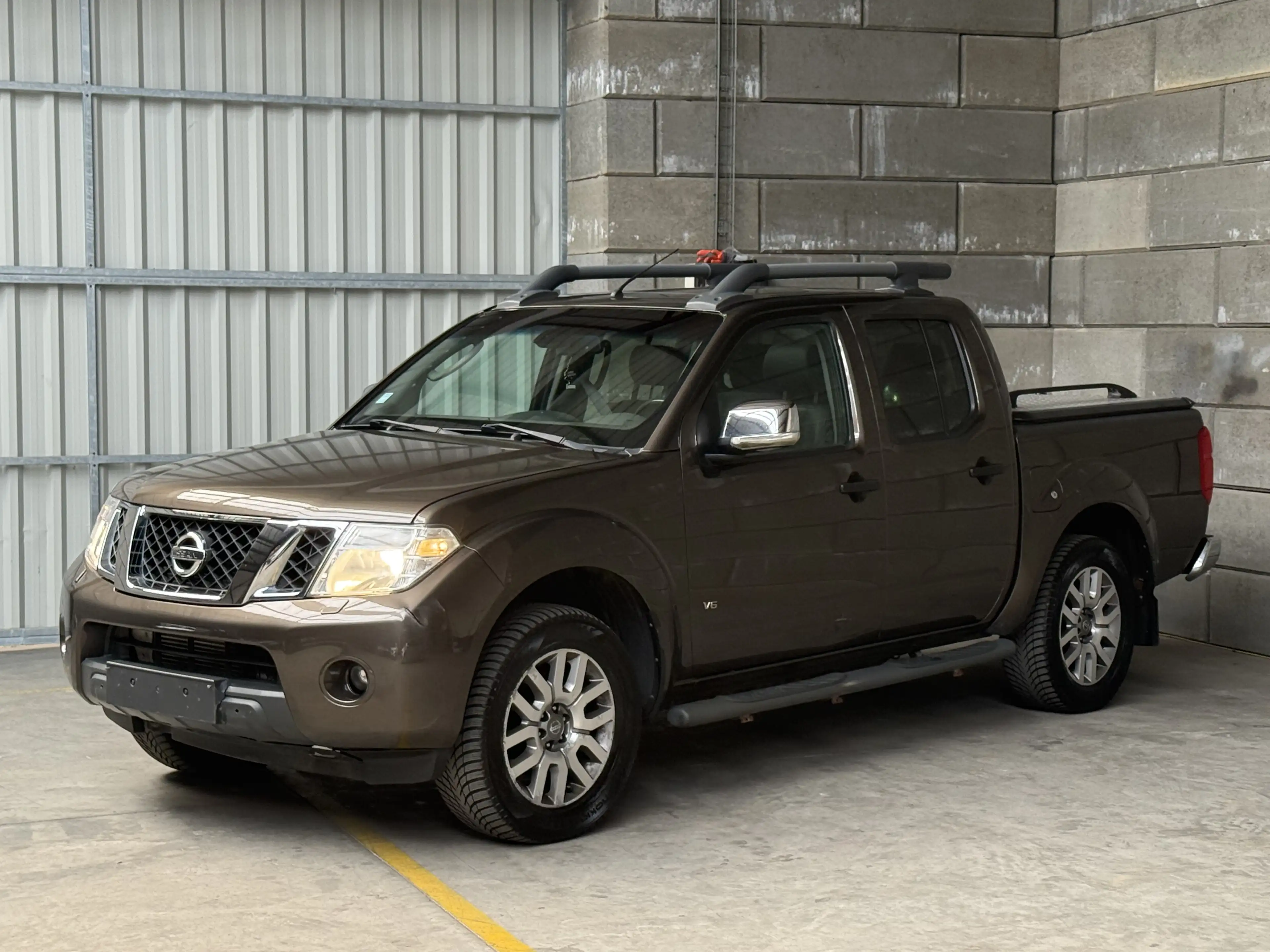 Nissan Navara 3.0 V6 dCi 231 Double Cab Ultimate Edition A — photo 3
