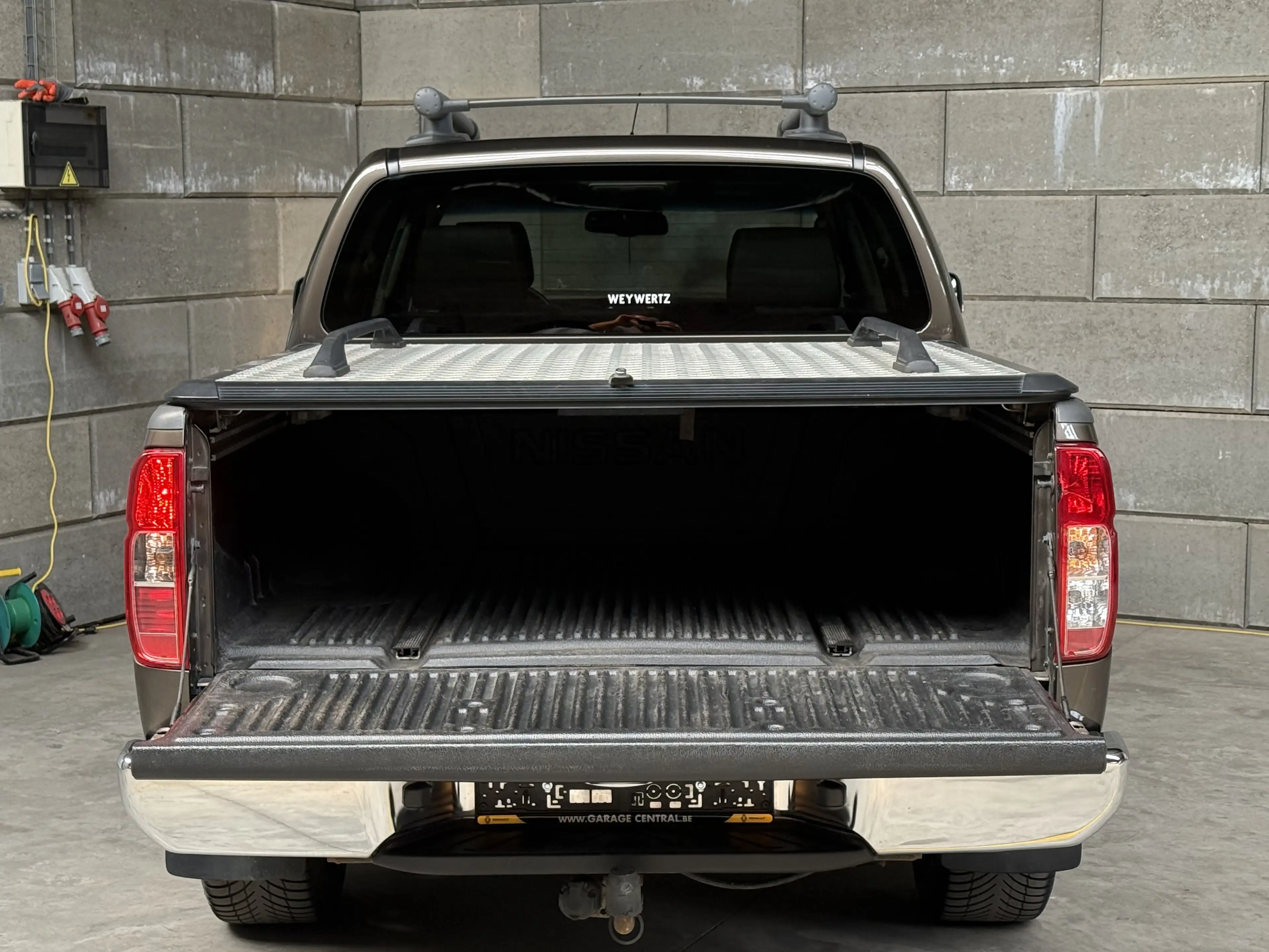 Nissan Navara 3.0 V6 dCi 231 Double Cab Ultimate Edition A — photo 10