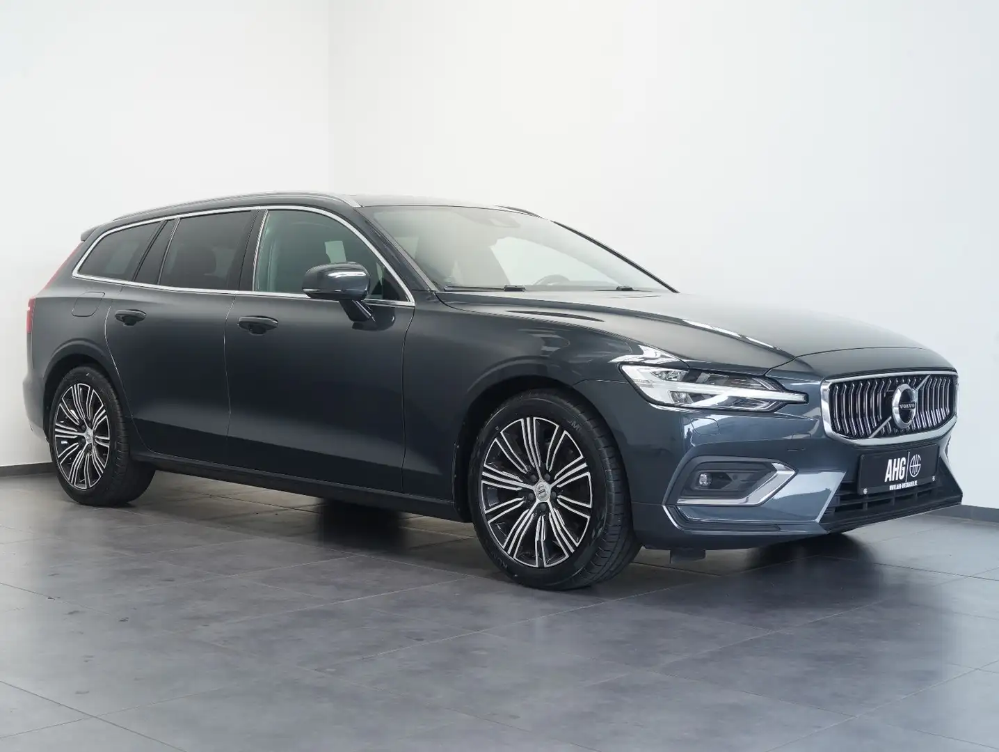 Volvo V60 D4 AWD Inscription BLIS/INTELLISAFE/PANORAMA Gris - 2