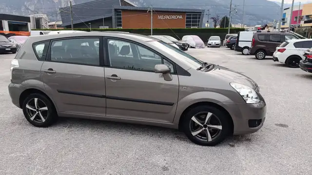 Toyota Corolla Verso 2200 Tdi  136 cv  5 posti