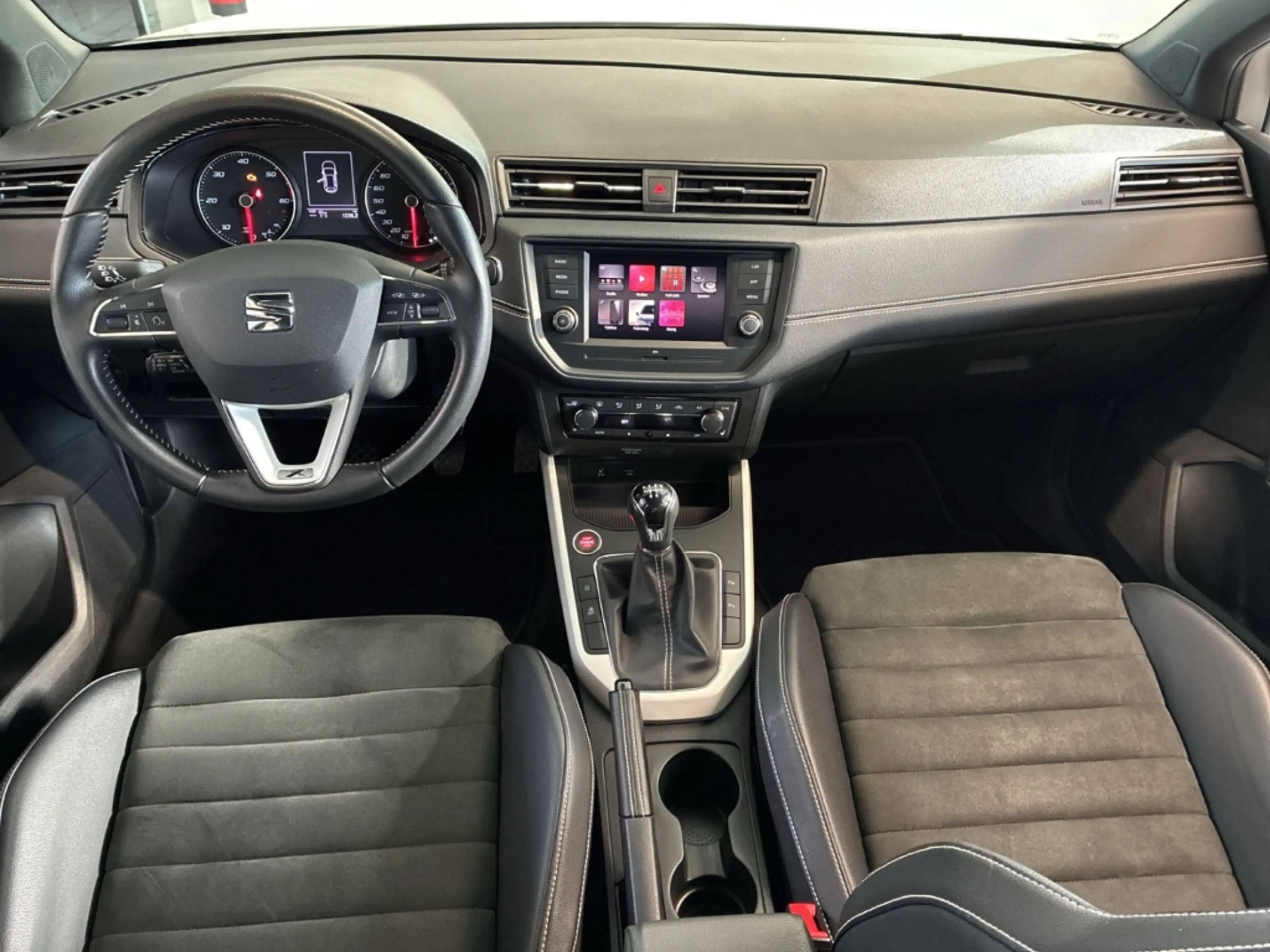 SEAT Arona Xcellence Kamera Tempomat Smart Key — photo 7