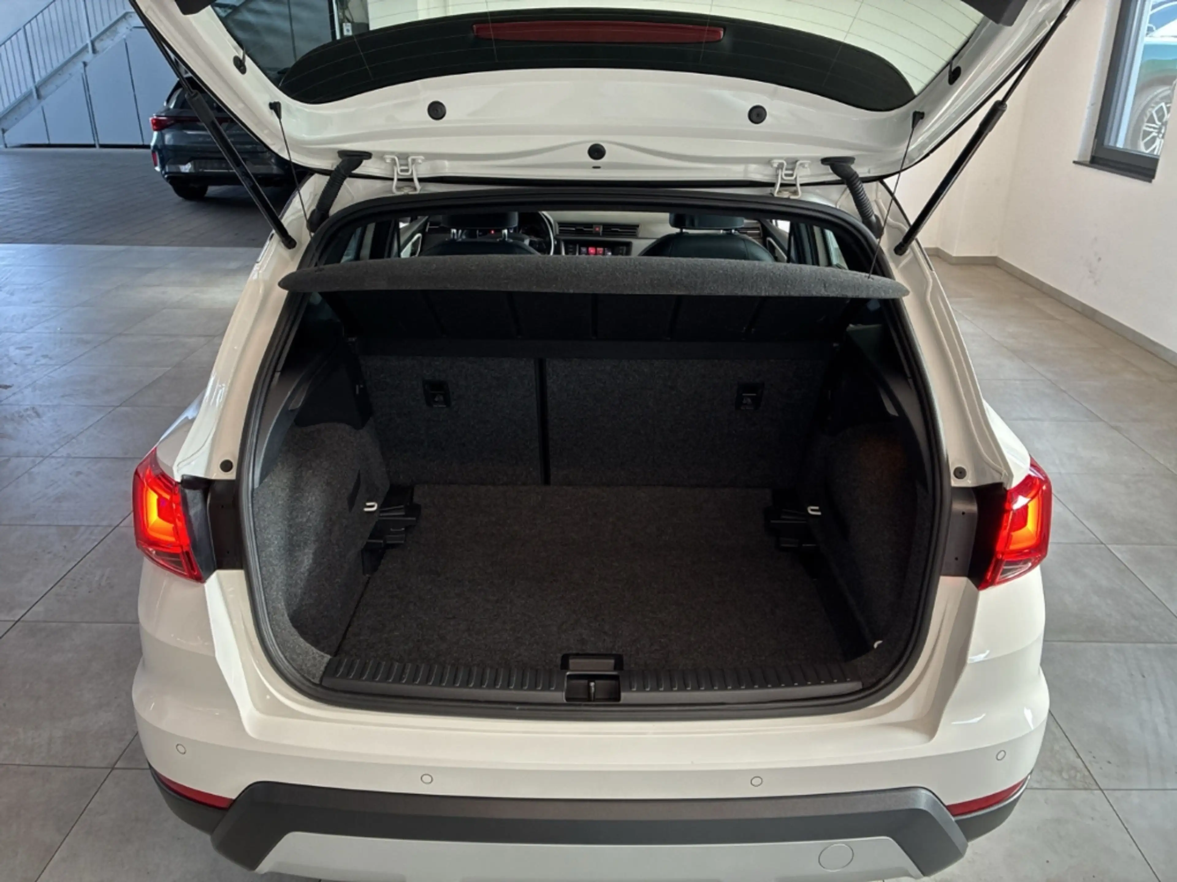 SEAT Arona Xcellence Kamera Tempomat Smart Key — photo 6
