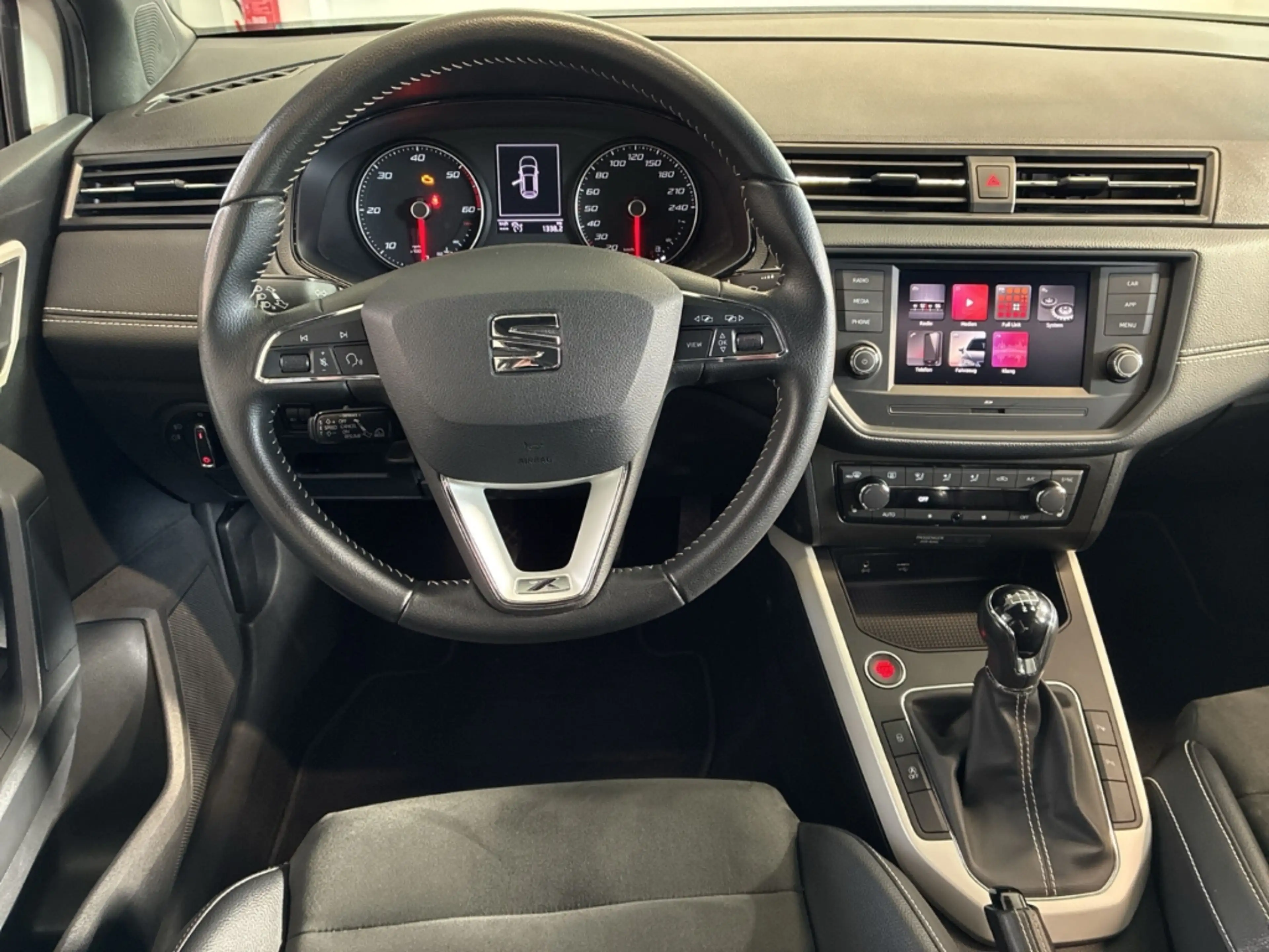 SEAT Arona Xcellence Kamera Tempomat Smart Key — photo 8