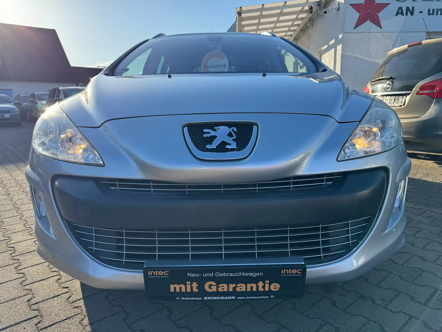 Peugeot 308 SW 155 THP Automatik Platinum Grau - 2