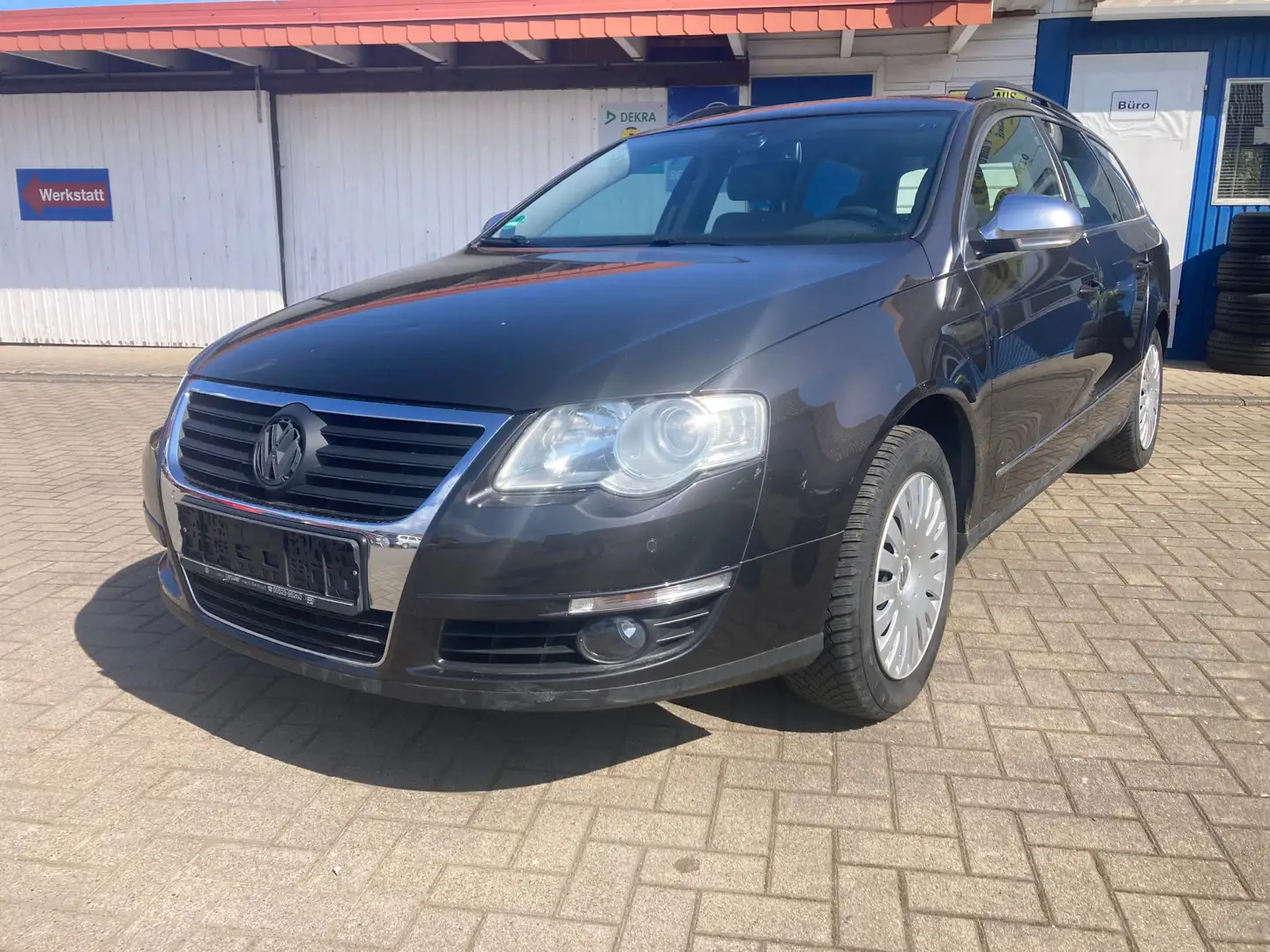Volkswagen Passat Variant 2.0 TDI Comfortline, 140 PS, TÜV-fällig siva - 1