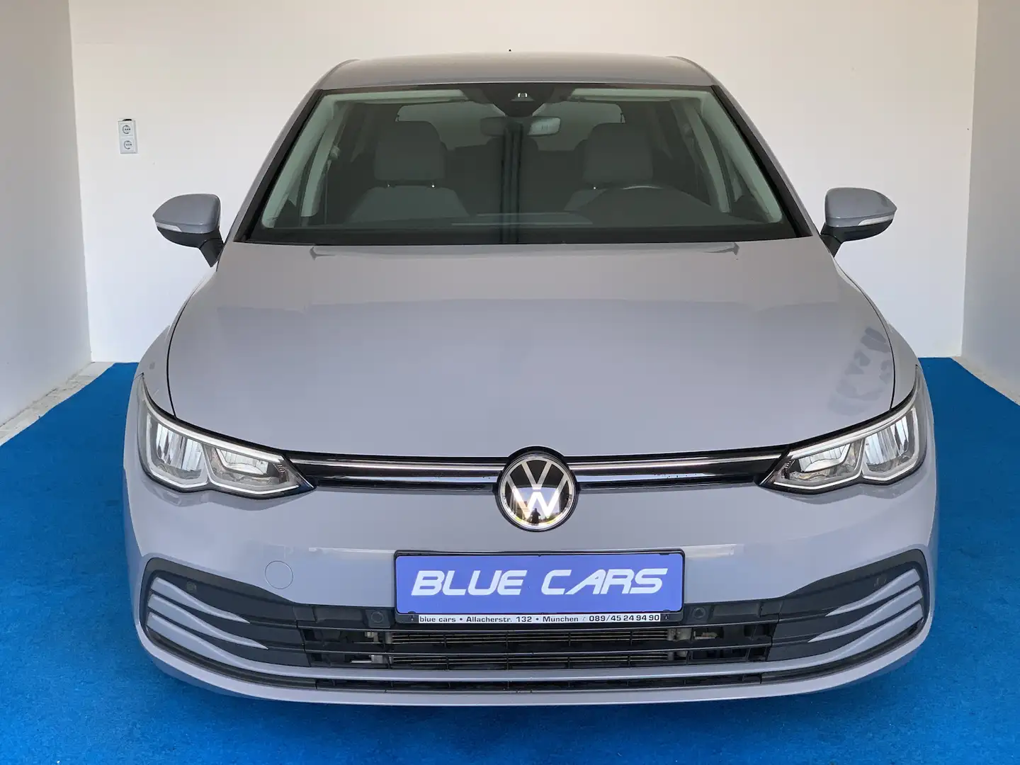 Volkswagen Golf VIII 2,0 DSG/Life/NAV/LED/ACC/AppleCarPlay Gris - 2