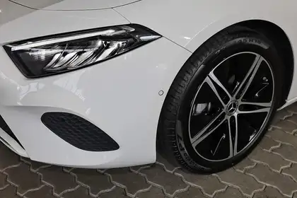 Annonce voiture d'occasion Mercedes-Benz A 200 - CARADIZE
