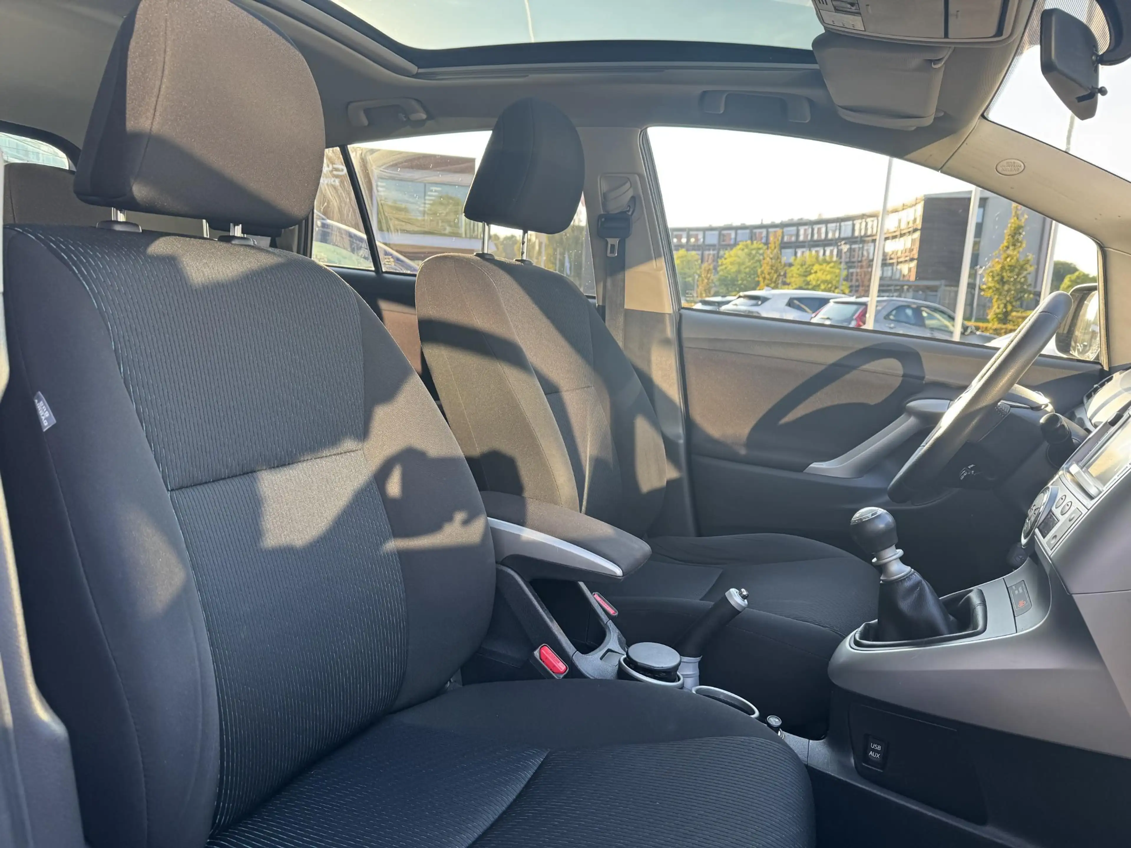 Toyota Verso 1.8 VVT-i Business Titanium CAMERA TREKHAAK PANO L — photo 10