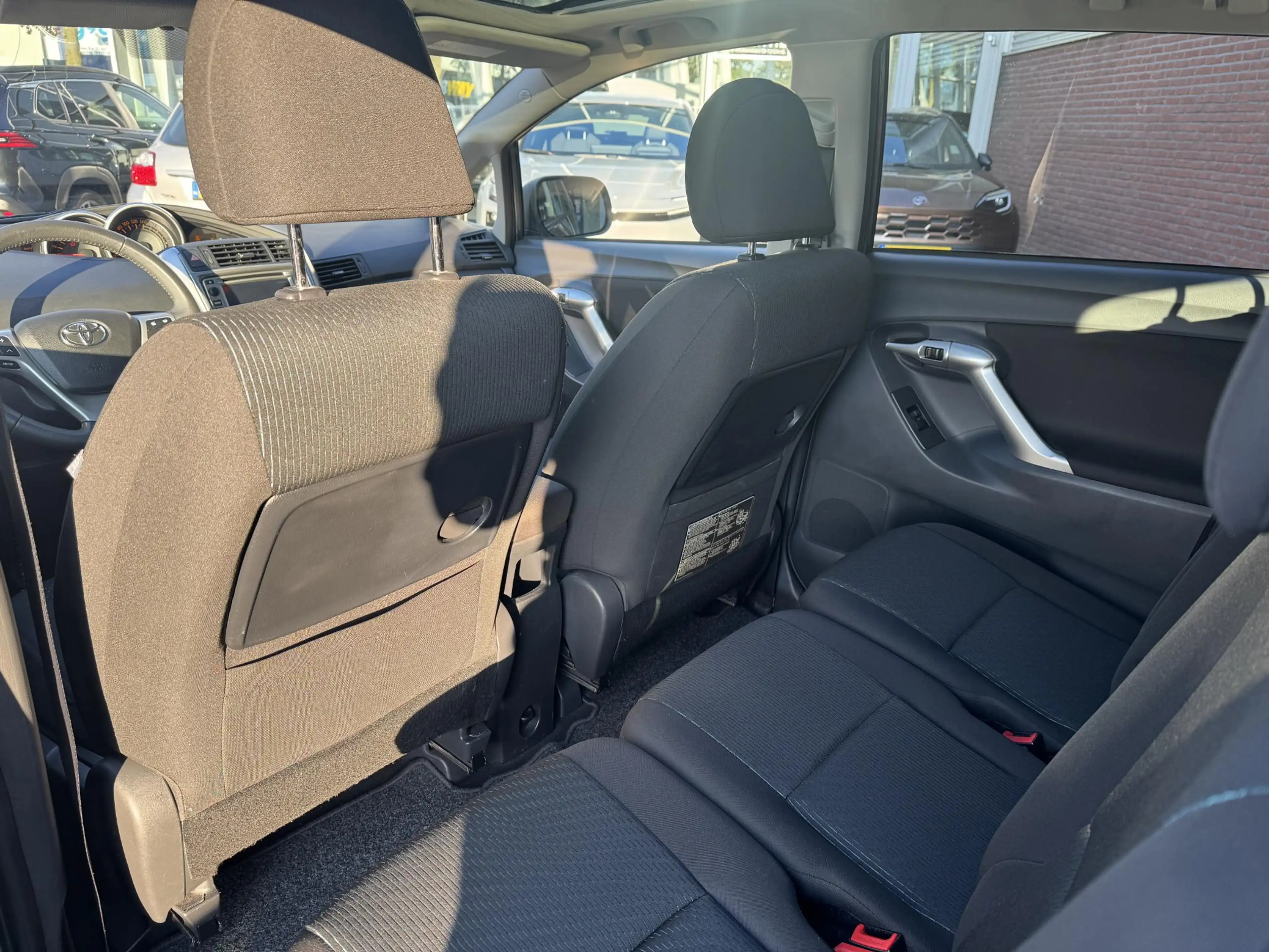 Toyota Verso 1.8 VVT-i Business Titanium CAMERA TREKHAAK PANO L — photo 8