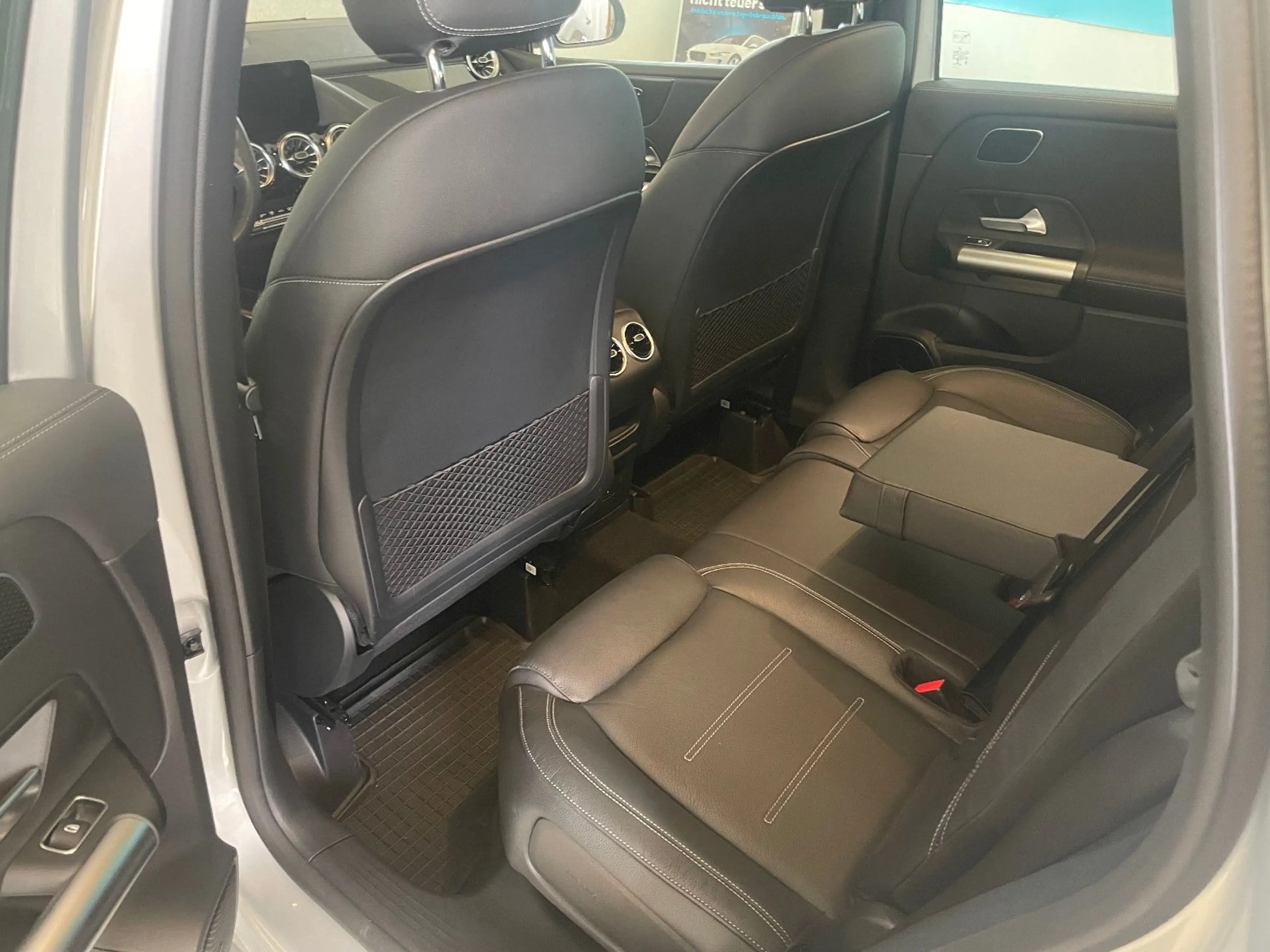 Mercedes-Benz B 250 4MATIC DCT — photo 5