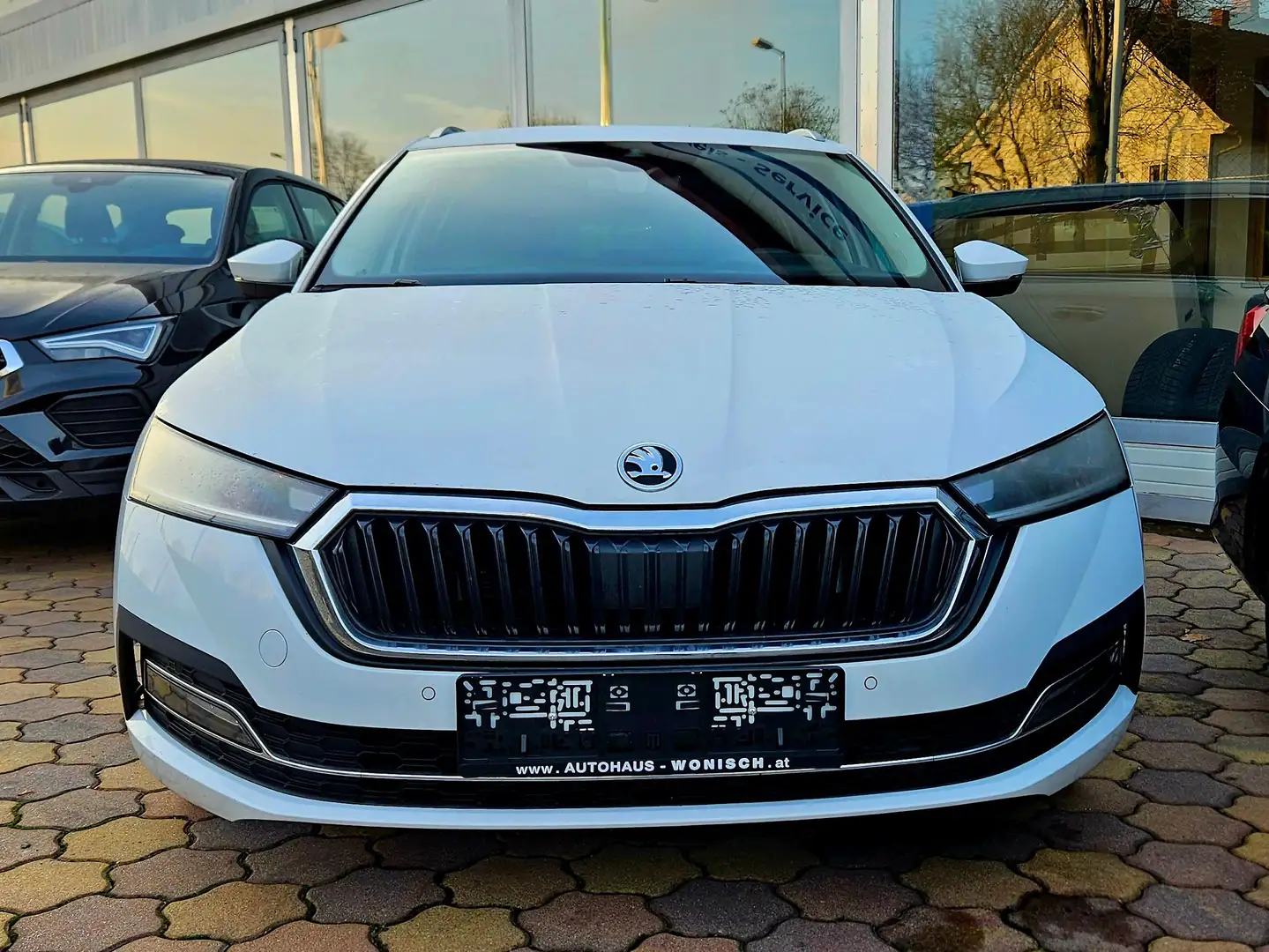 Skoda Octavia *Virtual Cockpit*NAVI *HUD *elek. Heckkl.*Winterpa Weiß - 2