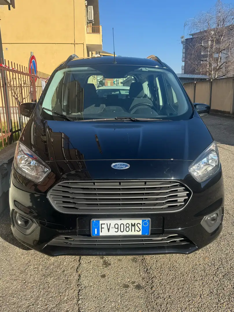 Ford Tourneo Courier Nero - 1