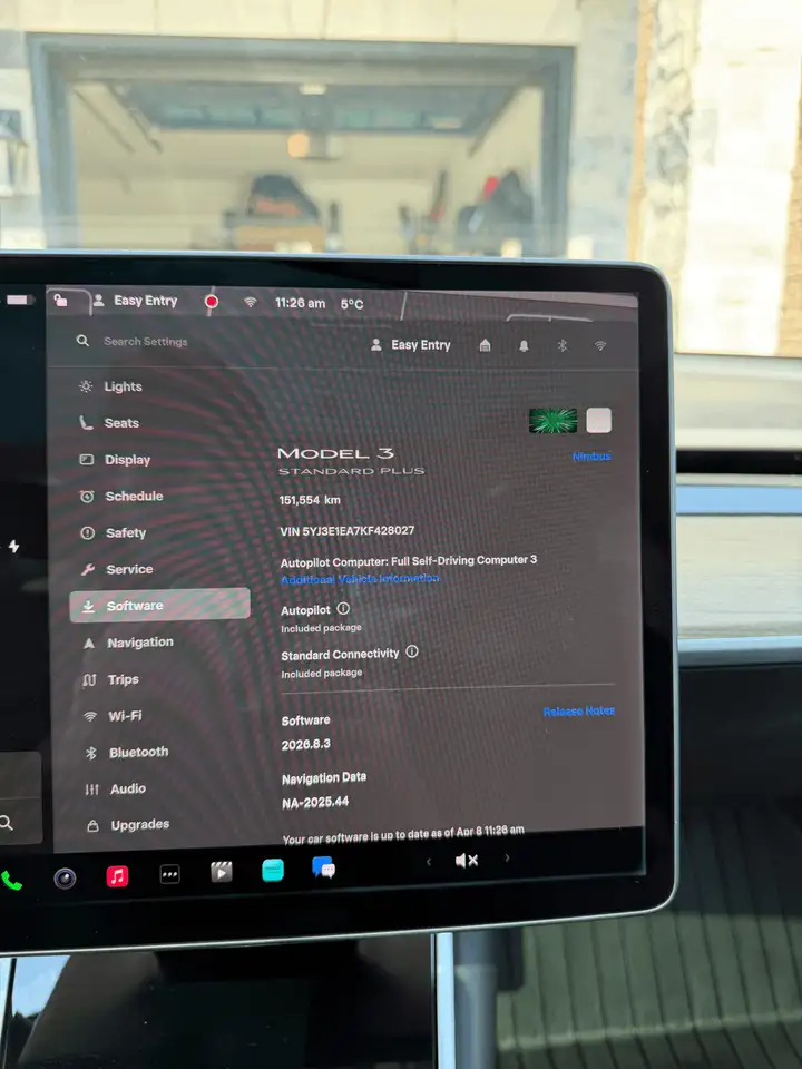 Tesla Model 3 снимка Tesla Model 3