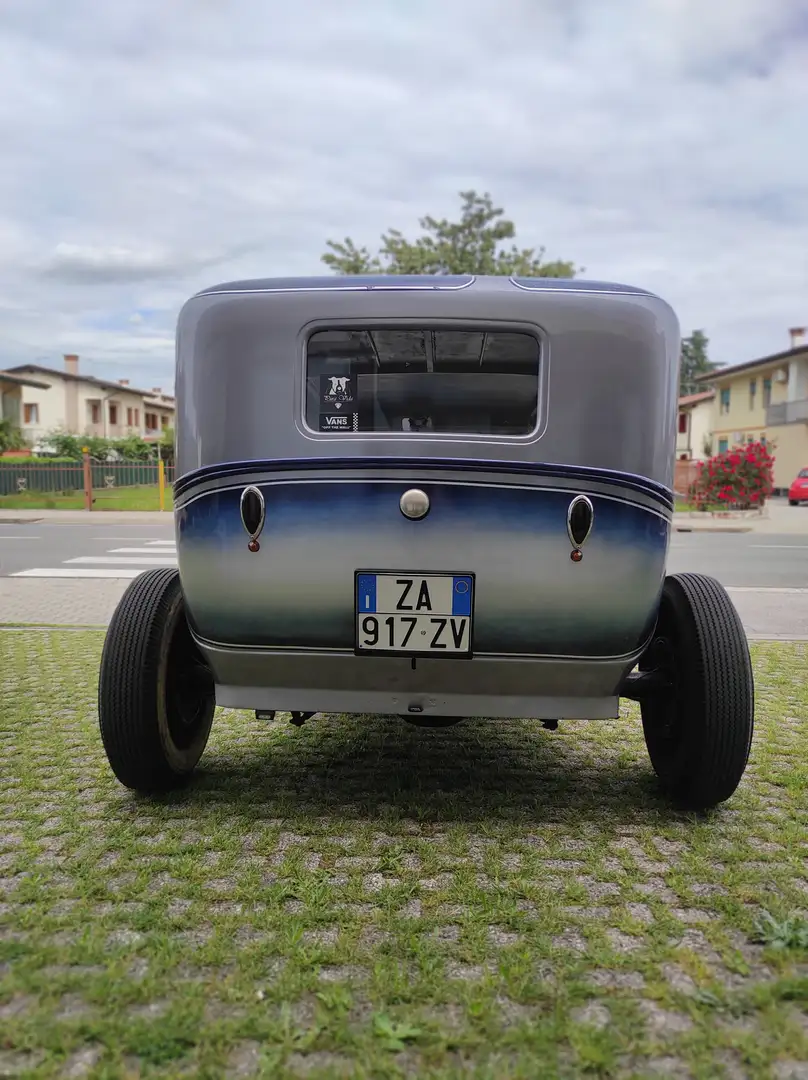 Ford Sedan 1931 Серый - 1