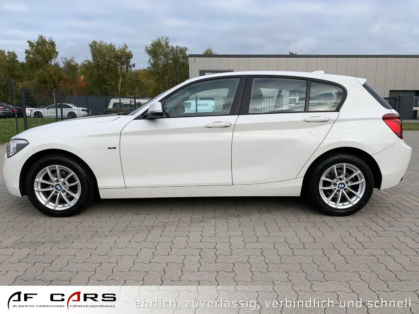 BMW 118 d PDC Bi-Xenon Sitzheizung Klimaautomatik Blanc - 1