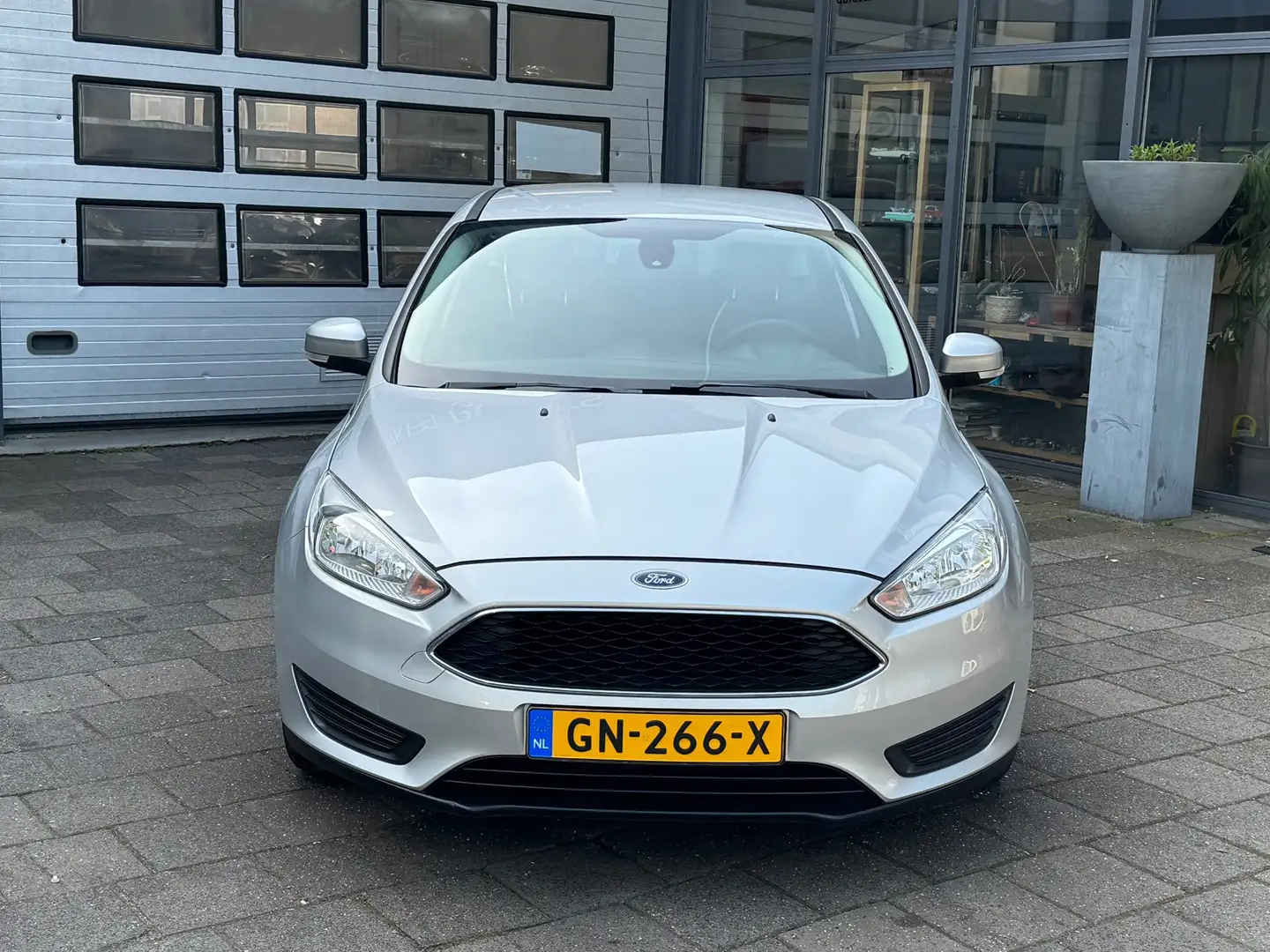 Ford Focus 1.0 Trend Edition | Airco | Cruise | PDC | N.A.P Gris - 2