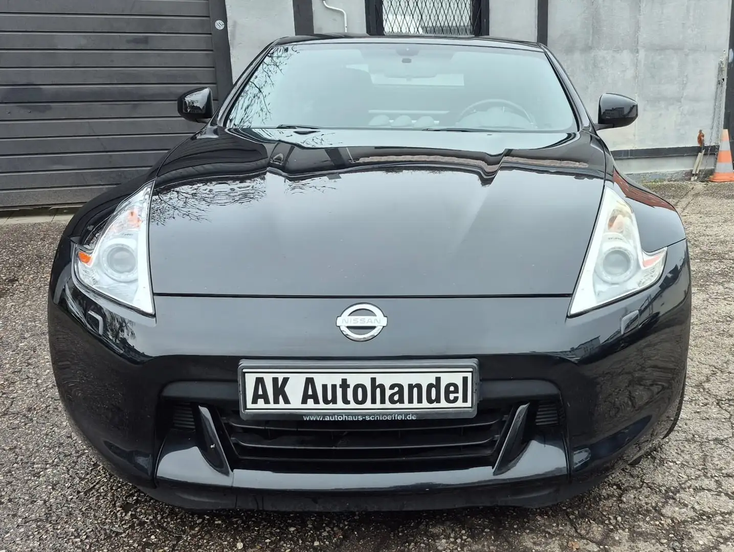 Nissan 370Z Pack Tempomat Bi-Xenon Bose 1. Hand TÜV Neu Schwarz - 2
