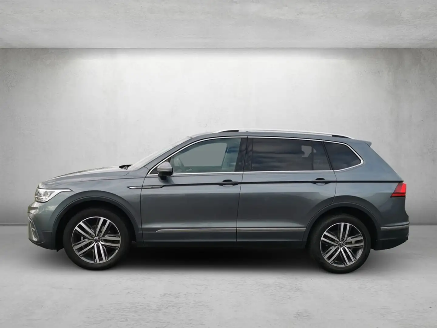 Volkswagen Tiguan Allspace 1.5 TSI Life *Navi*Pano* Grau - 2