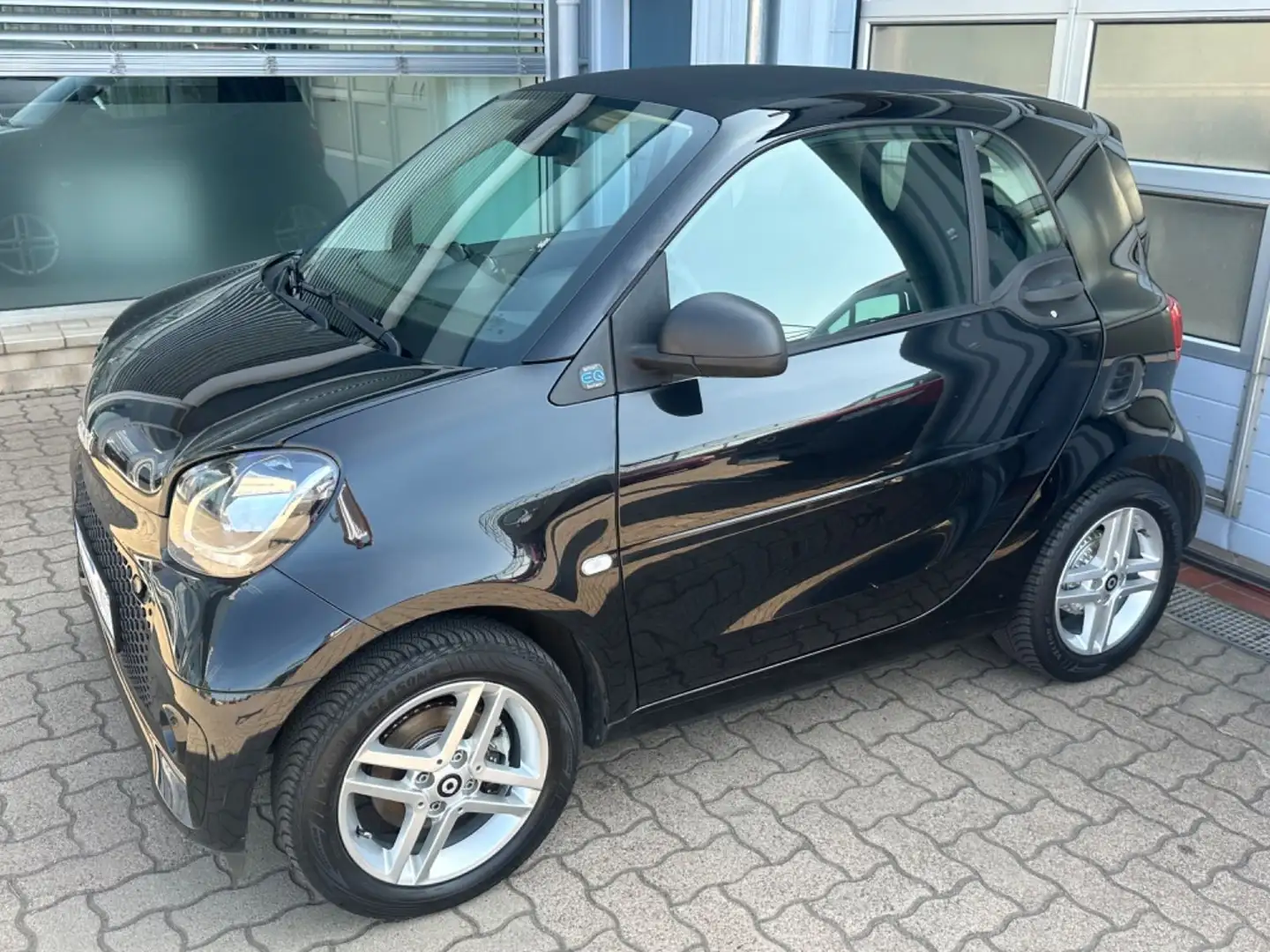 smart forTwo coupe electric drive / EQ Automatik/Klima Schwarz - 2