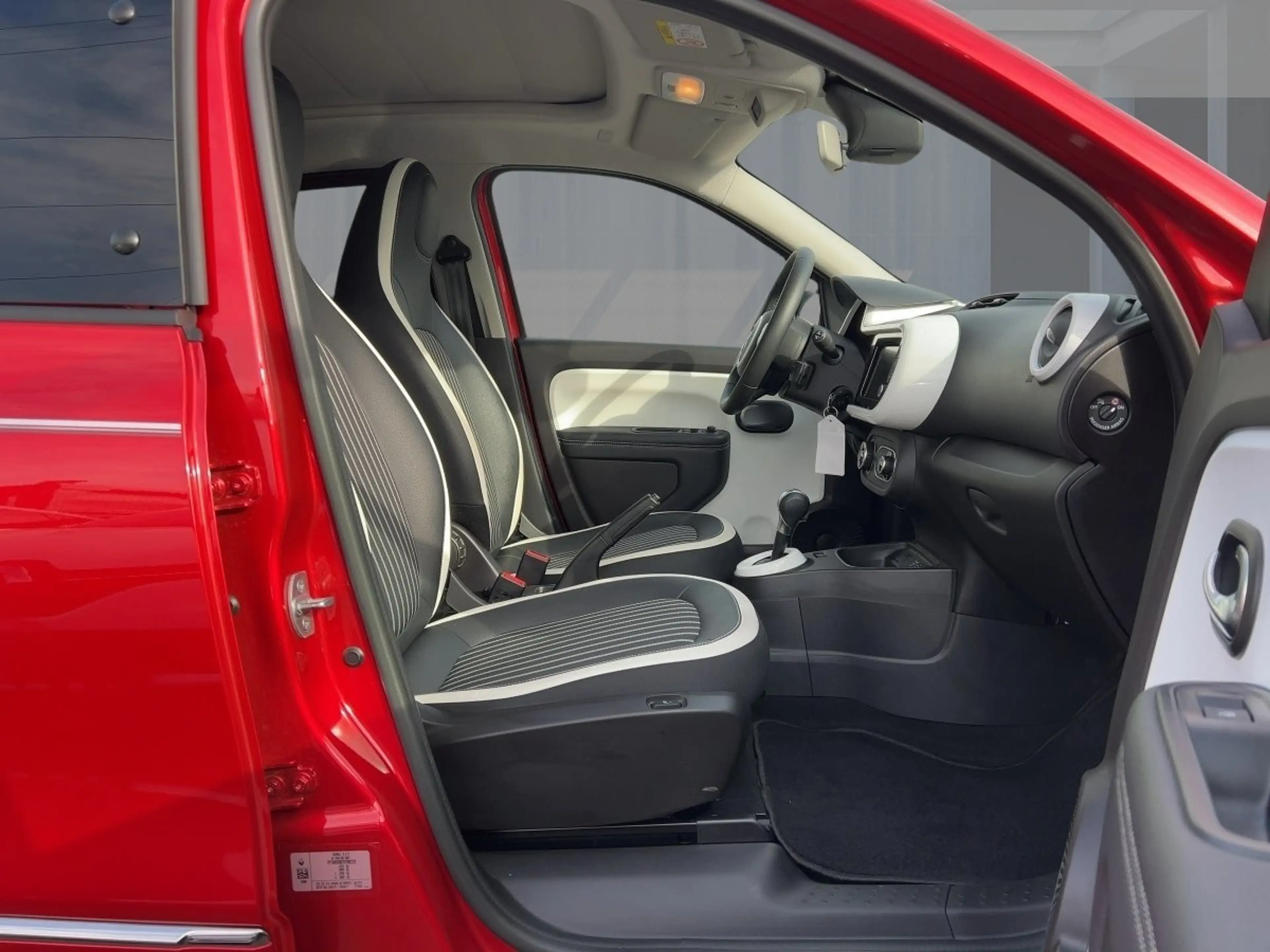 Renault Twingo E-TECH TECHNO 21kWh FALTSCHIEBEDACH — photo 8