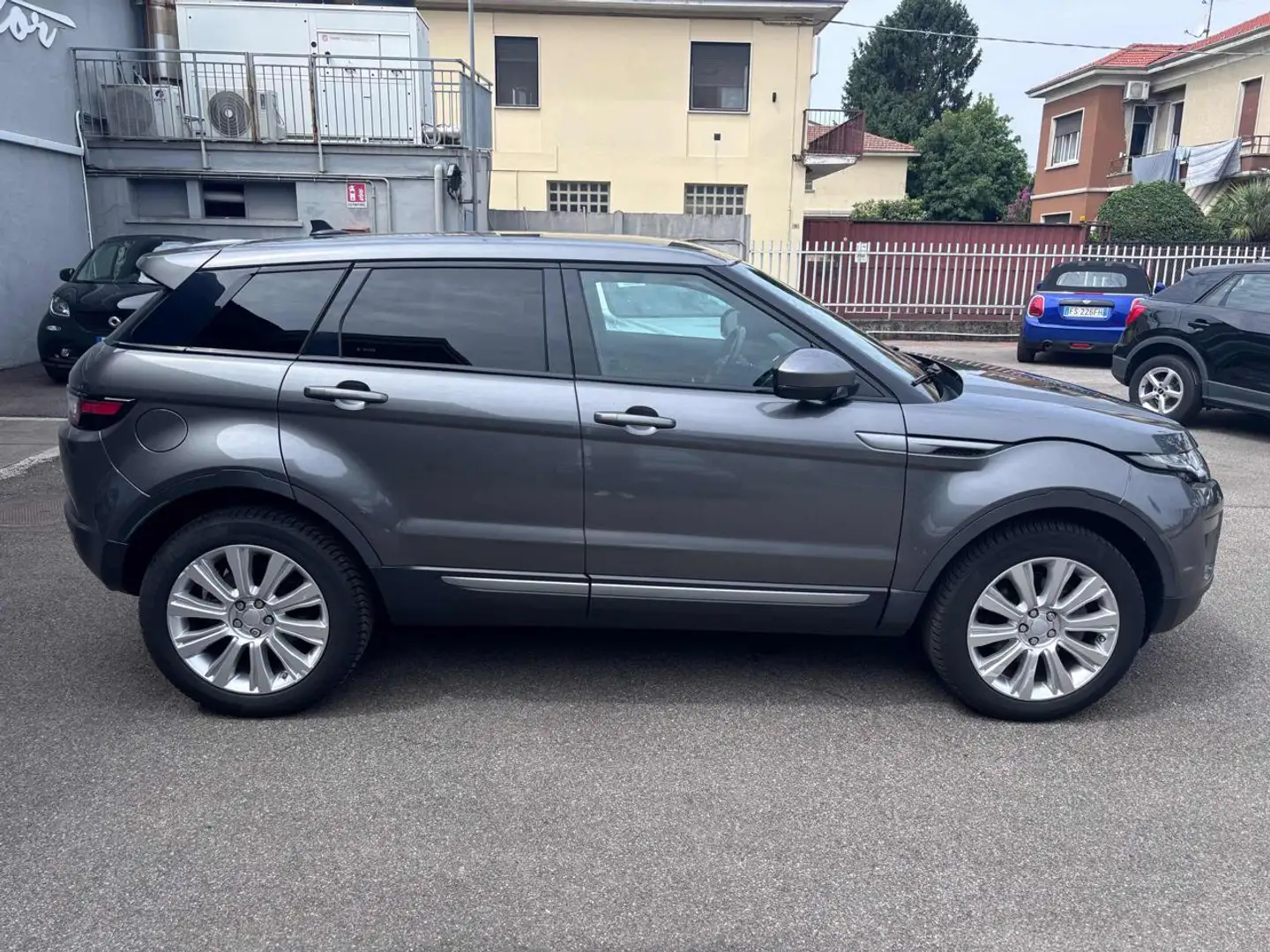Land Rover Range Rover Evoque 2.0 TD4 150 CV 5p. HSE Dynamic Grigio - 2