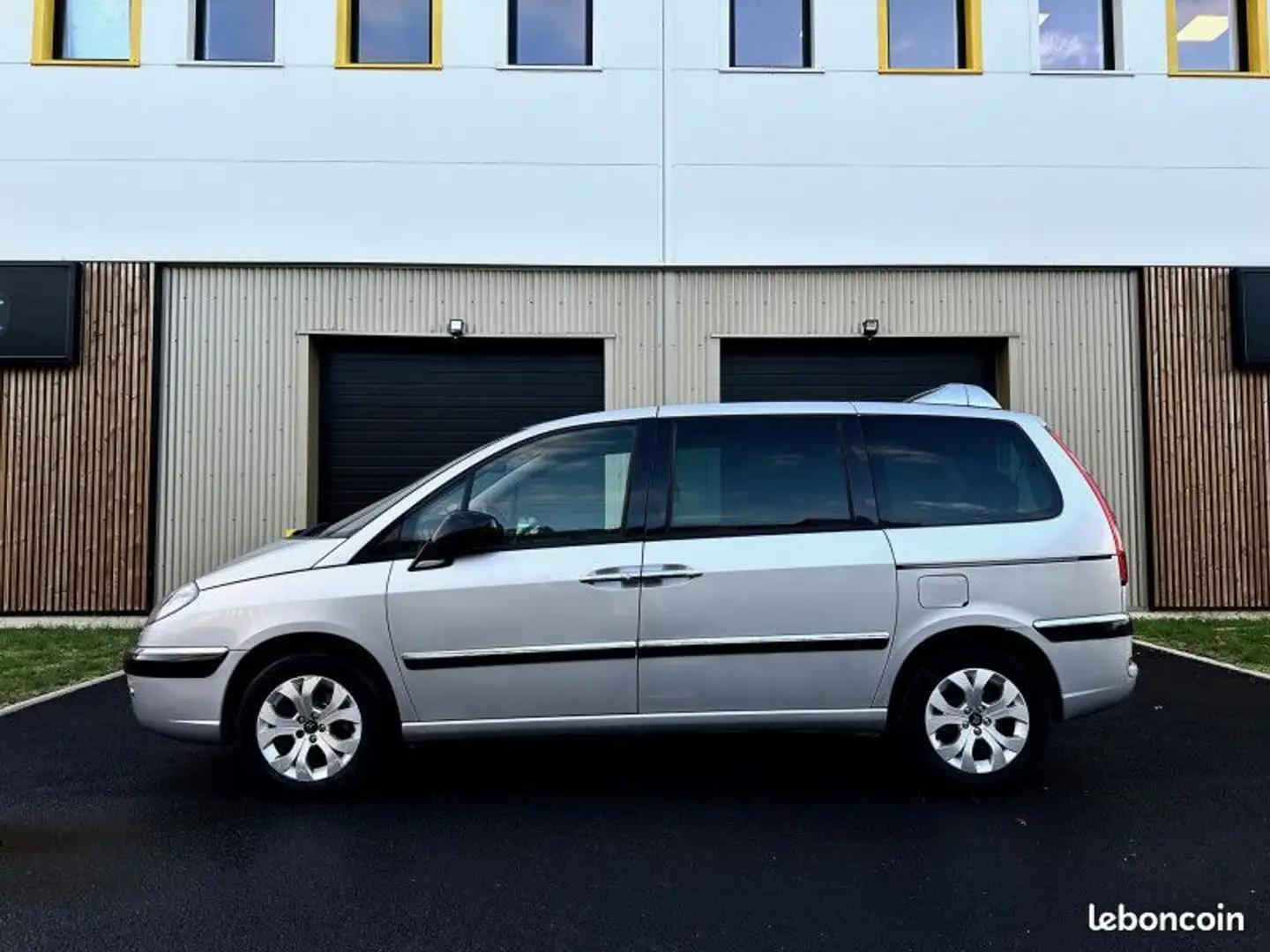 Citroen C8 2.0 HDI 135 EXCLUSIVE 7PL DISTRIBUTION NEUVE Grijs - 2