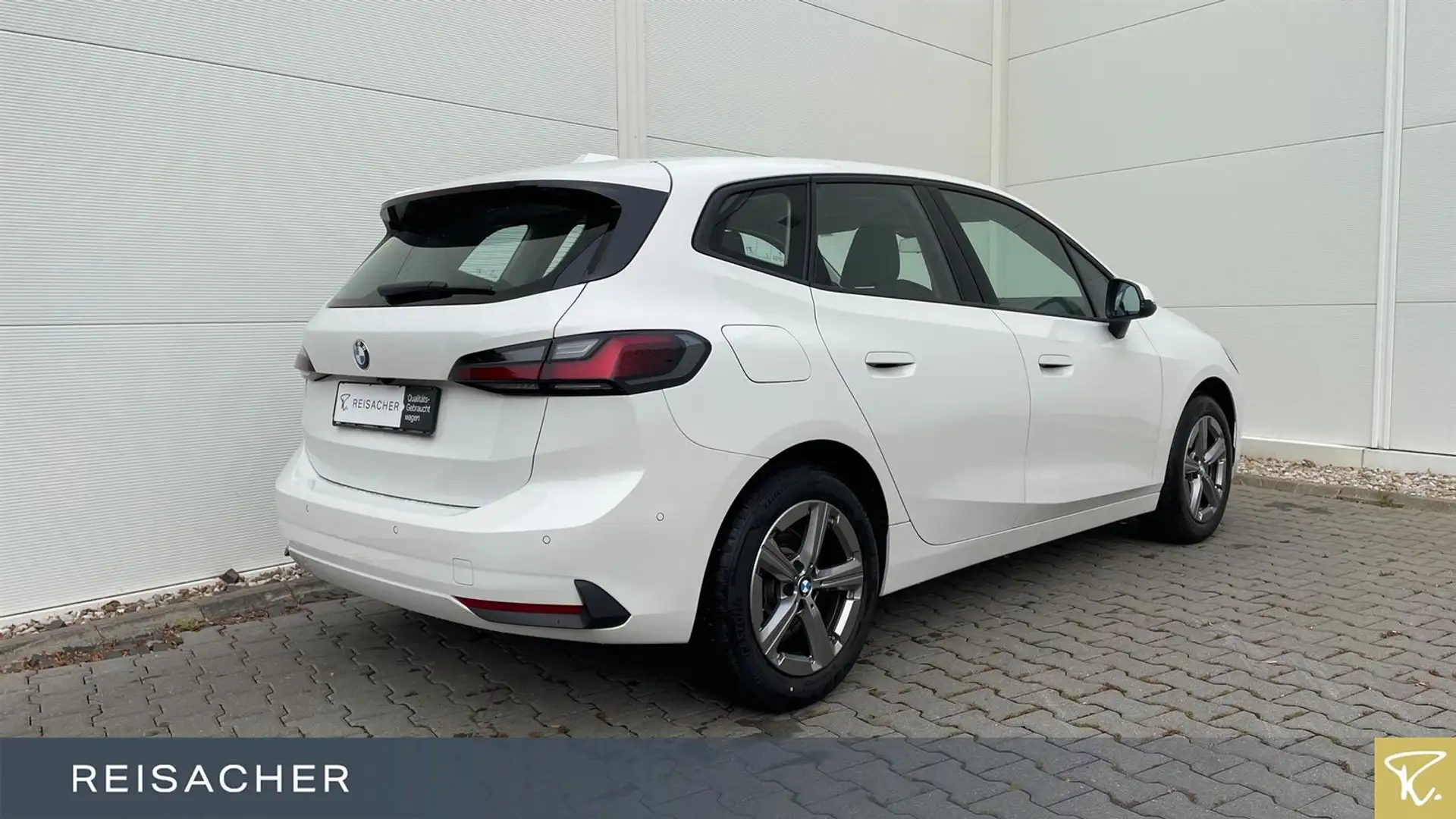 BMW 216 i Active Tourer Aut.LCPlus,adLED,RFK,Keyless Weiß - 2