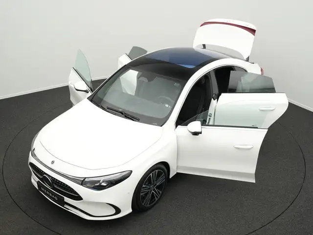 Mercedes-Benz CLA view 14