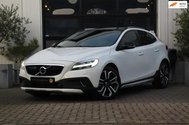 Volvo V40 Cross Country 2.0 T5 AWD Summum H&K - FULL OPTIONS - PANORAMADAK