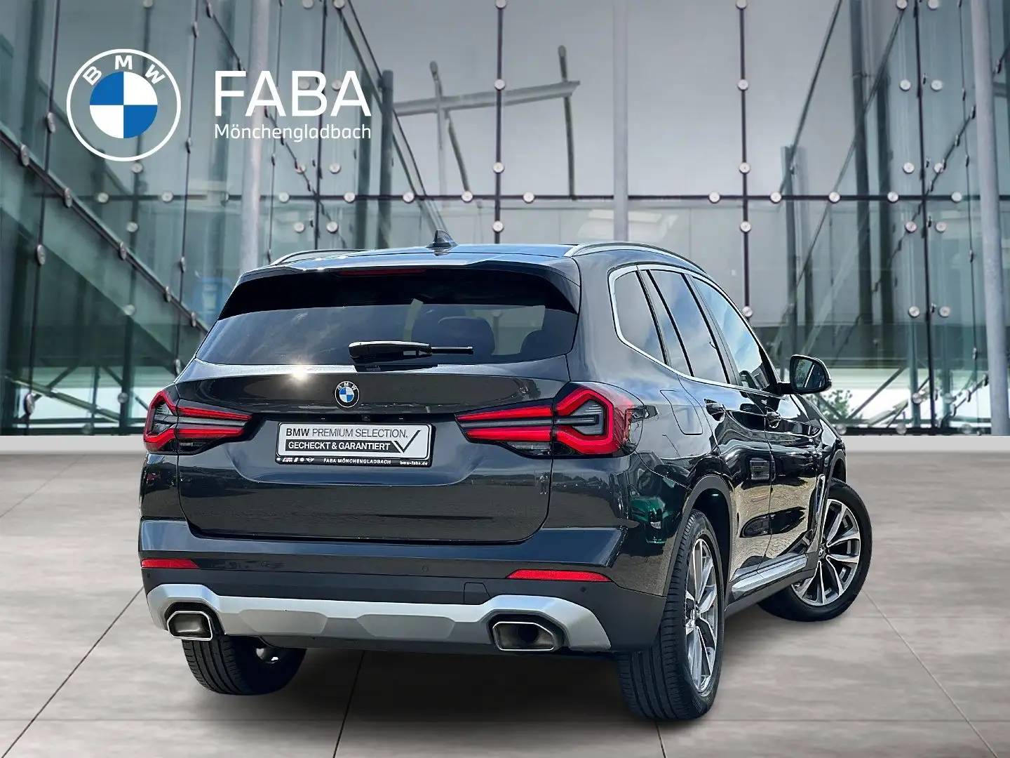 BMW X3 xDrive20i HiFi DAB LED WLAN Pano.Dach Grijs - 2