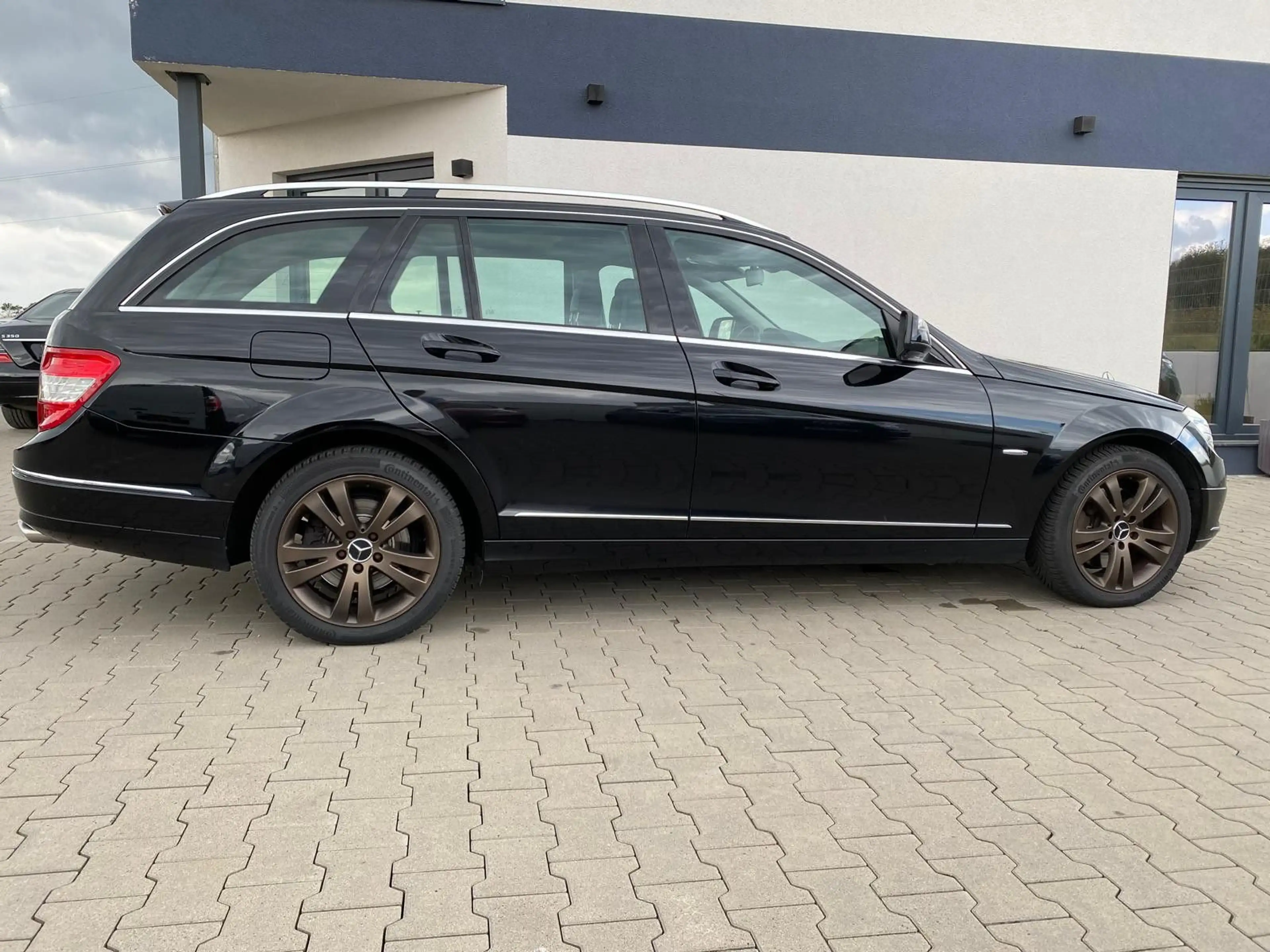 Mercedes-Benz C 350 AMG Paket/NAVI/LEDER/Avantgarde — photo 6