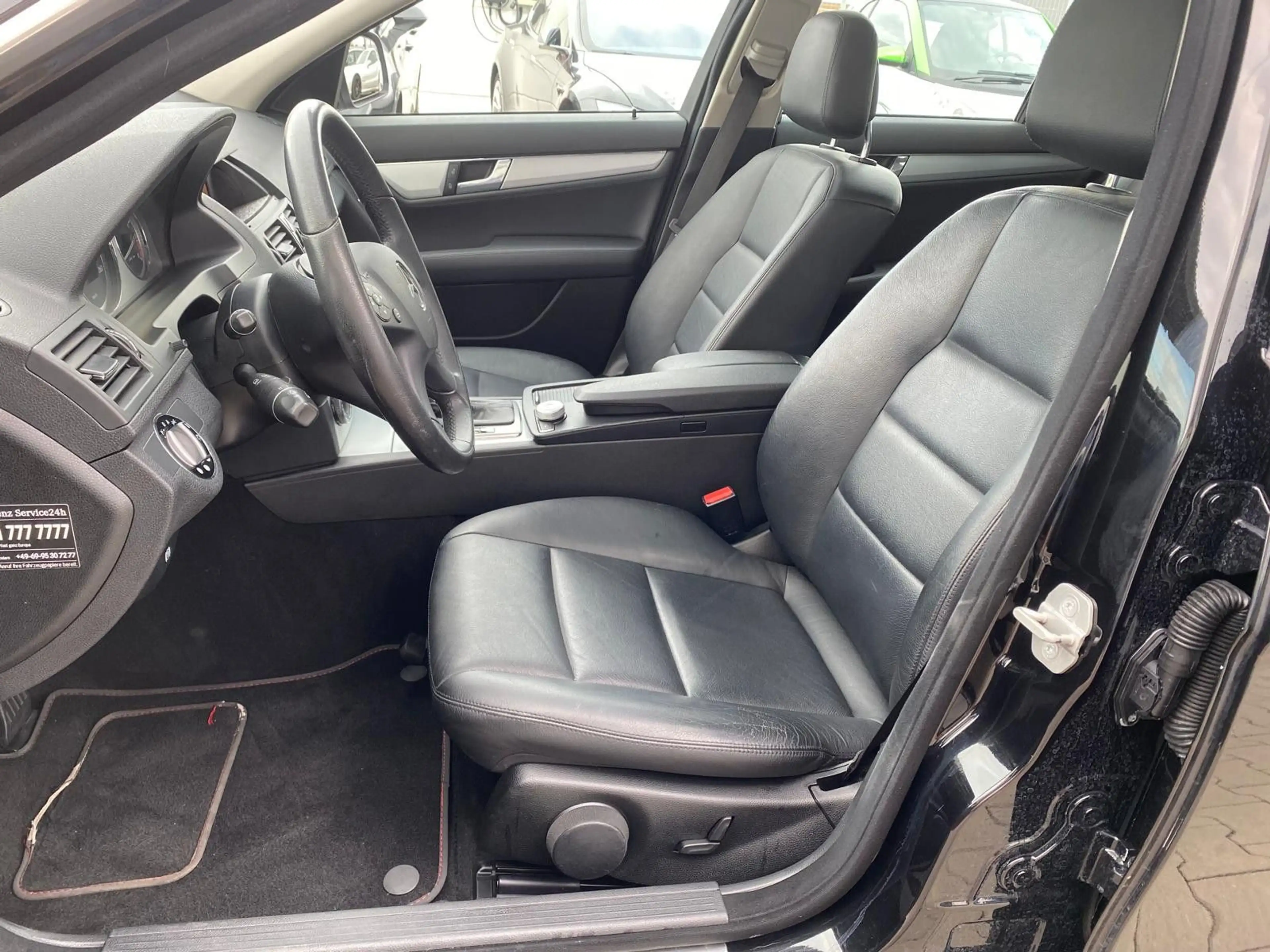 Mercedes-Benz C 350 AMG Paket/NAVI/LEDER/Avantgarde — photo 13