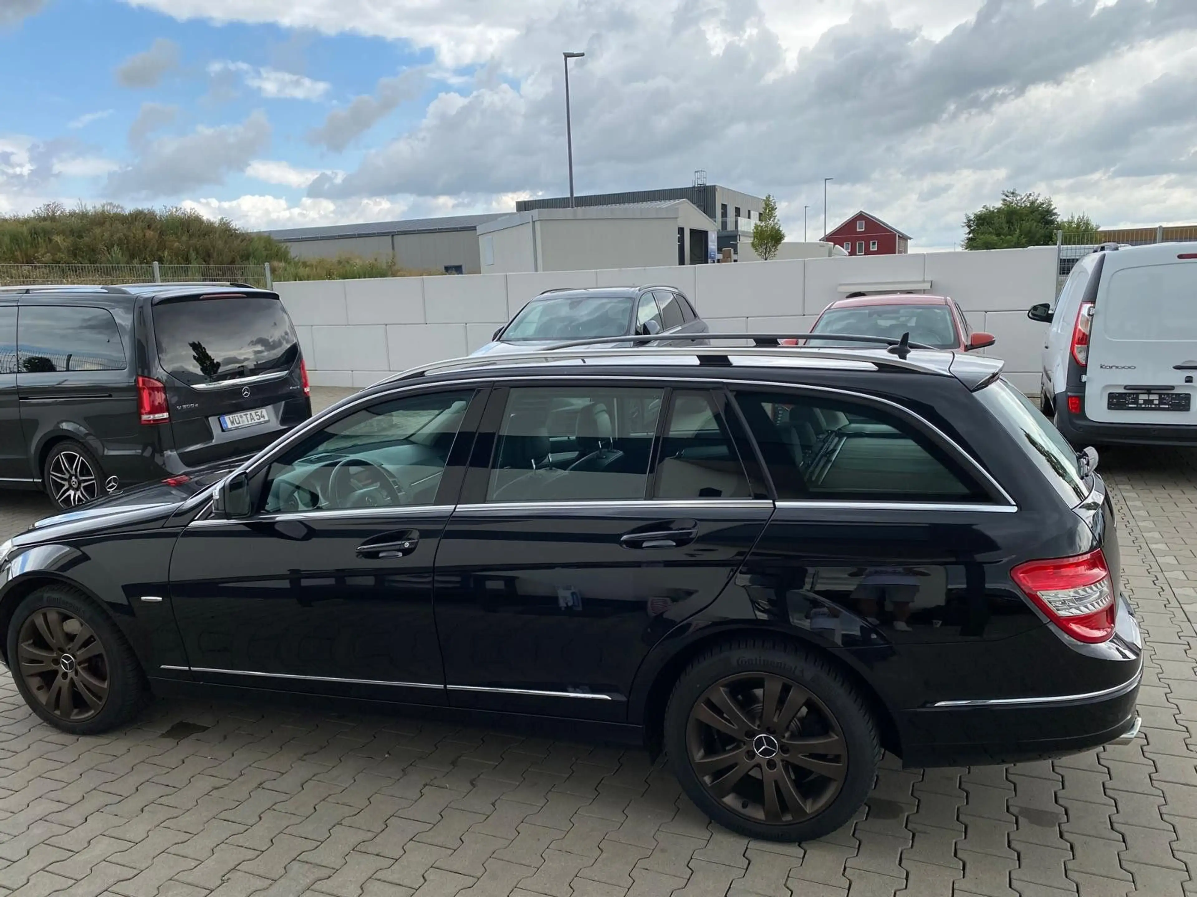 Mercedes-Benz C 350 AMG Paket/NAVI/LEDER/Avantgarde — photo 10