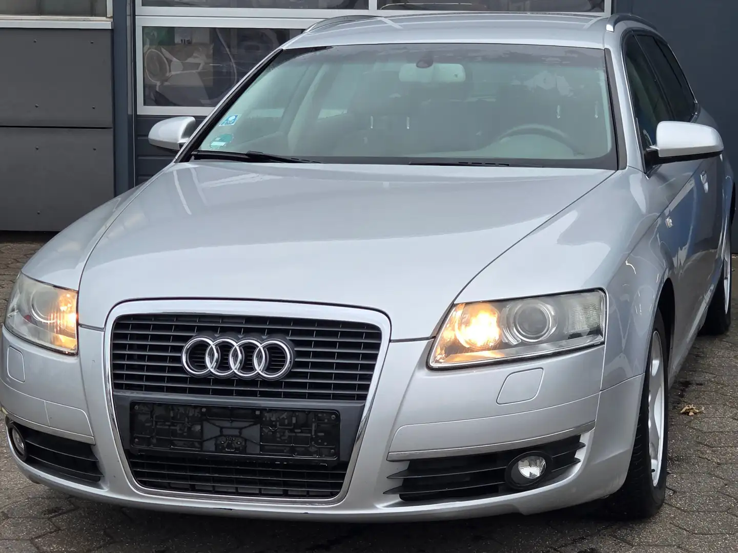 Audi A6 2.0 TFSI Grau - 2