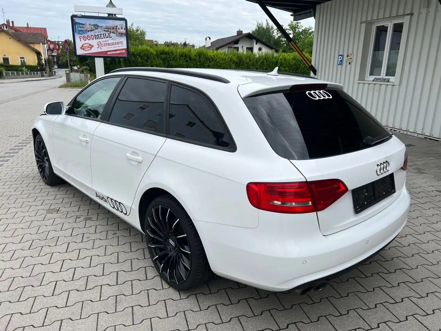 Audi A4 Avant 2.0 TDI Attraction Euro 5 Klima ! Weiß - 2