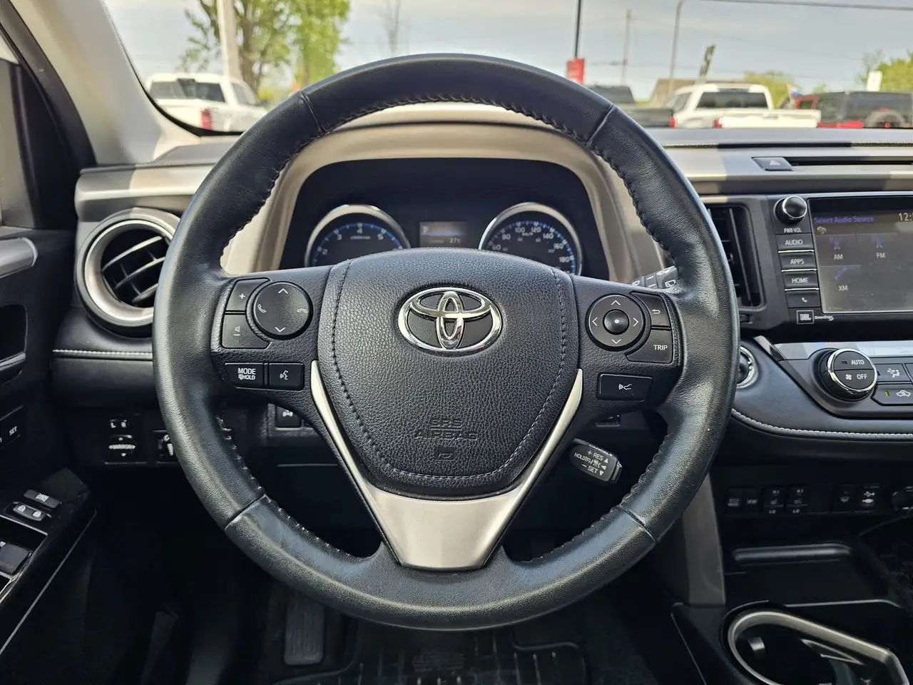 Toyota RAV 4 снимка Toyota RAV 4