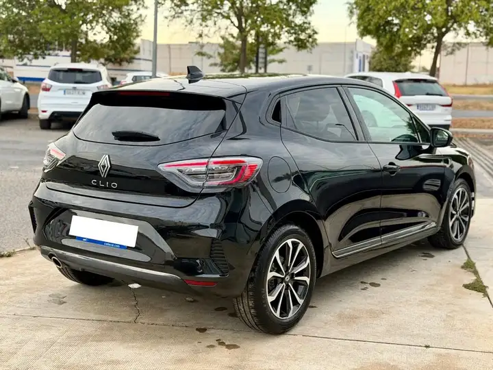 Renault Clio techno TCe 2025, foto 8