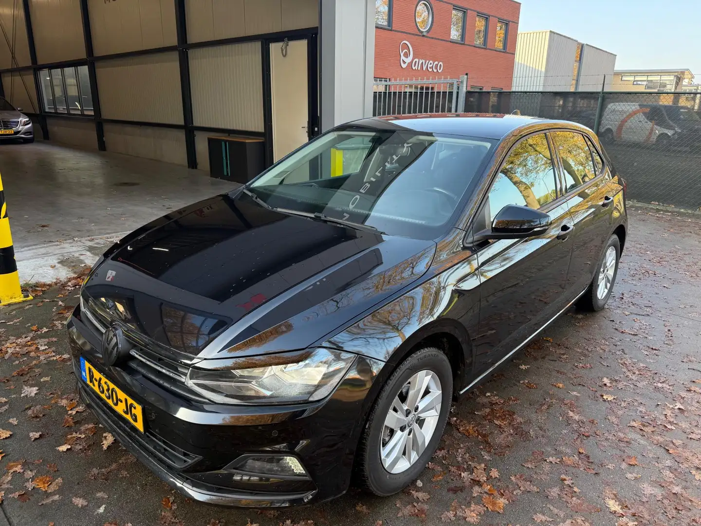Volkswagen Polo 1.0 Trendline 2018 Zwart - 1